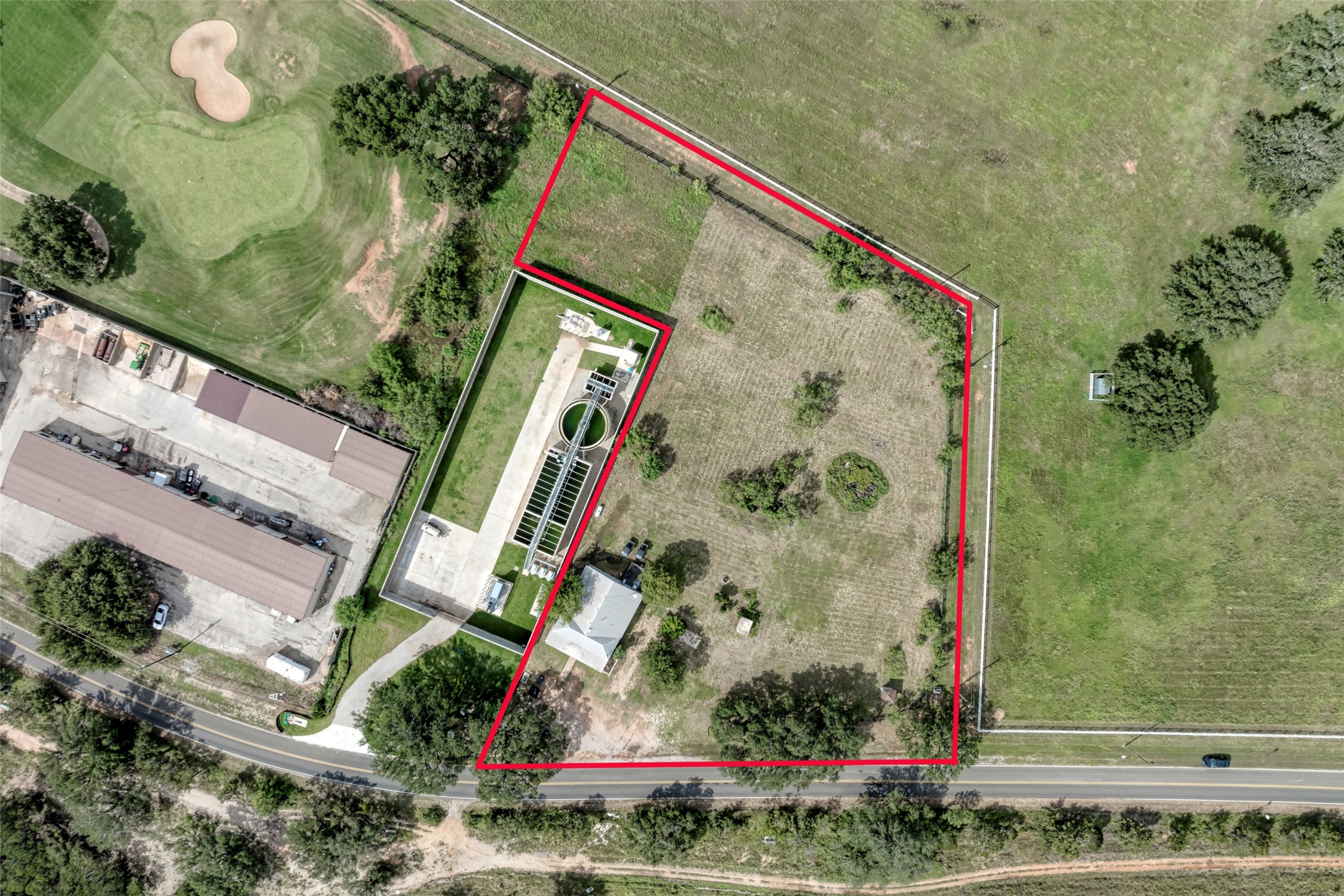 main property photo 18