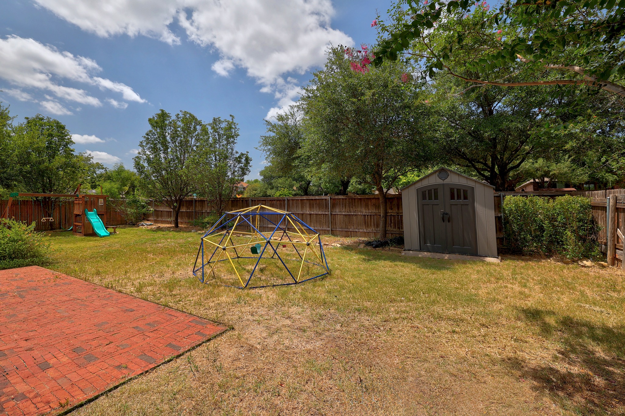 main property photo 31