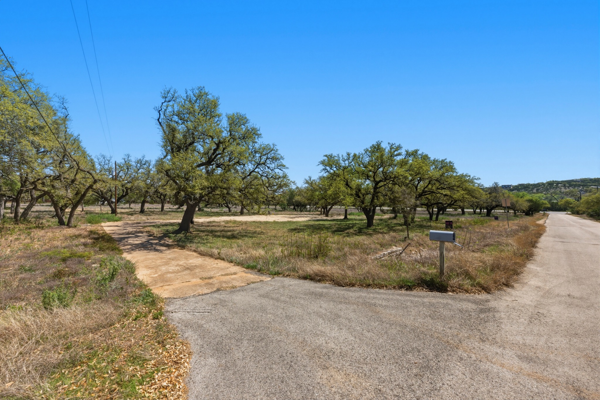 main property photo 13