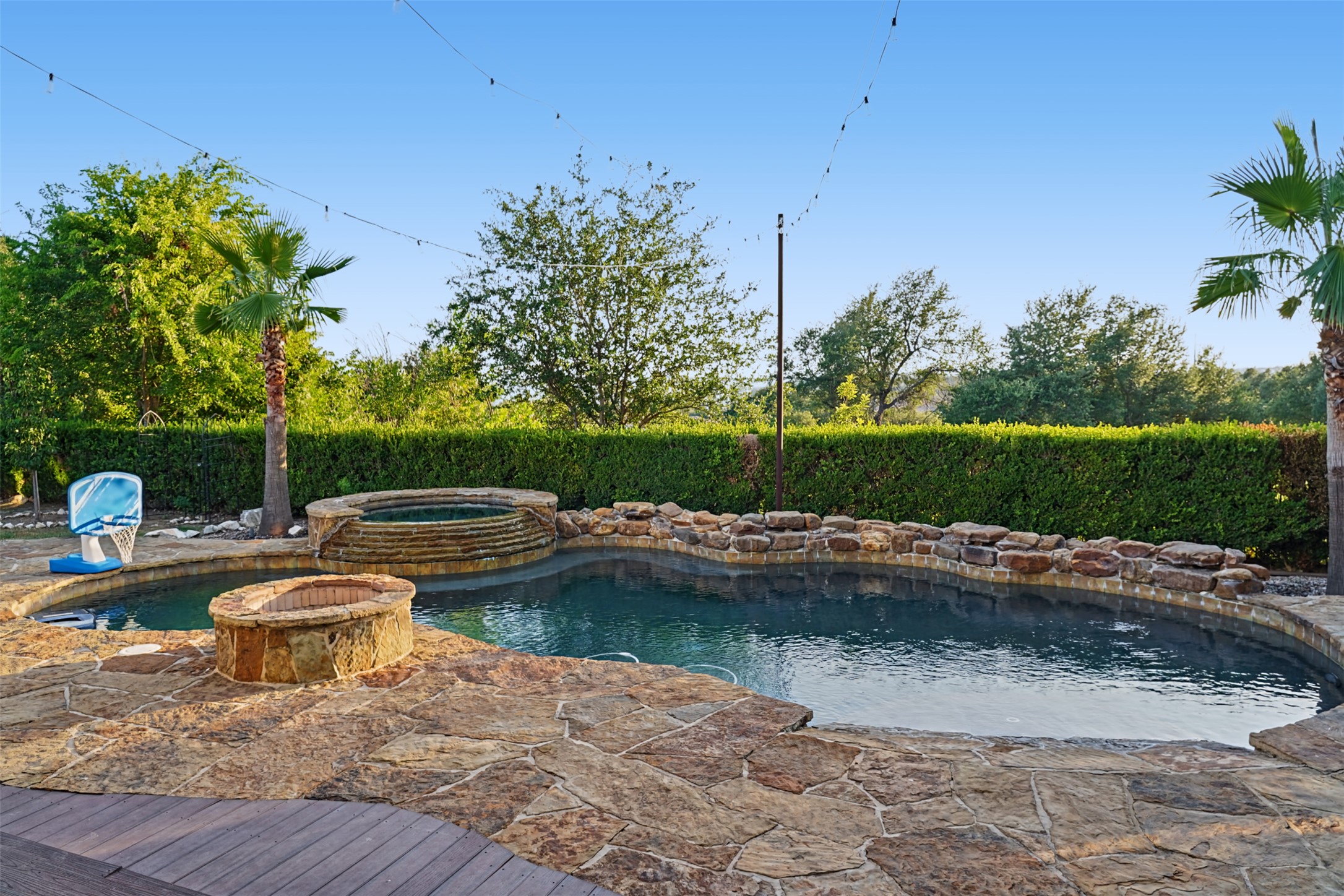 main property photo 24