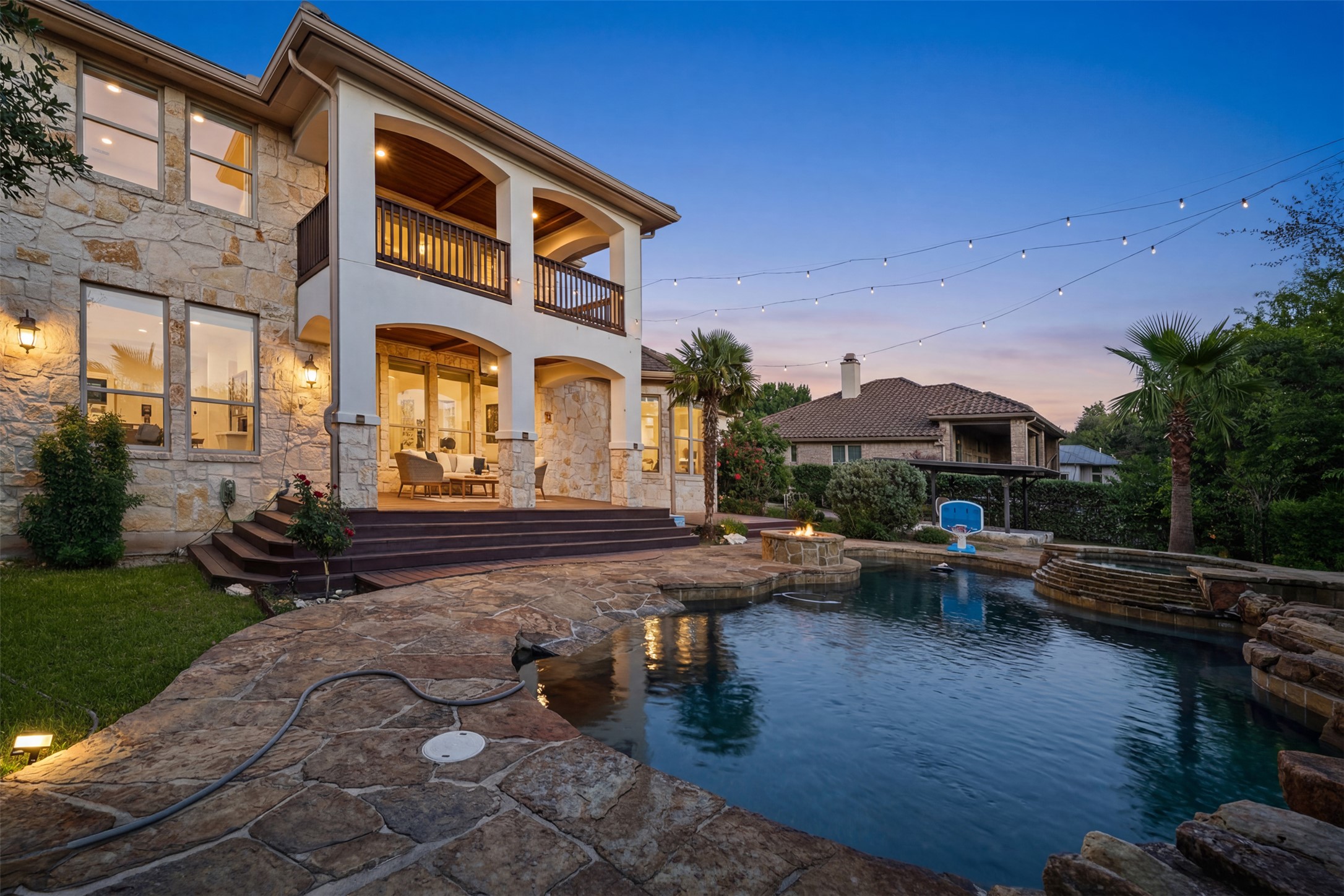 main property photo 28