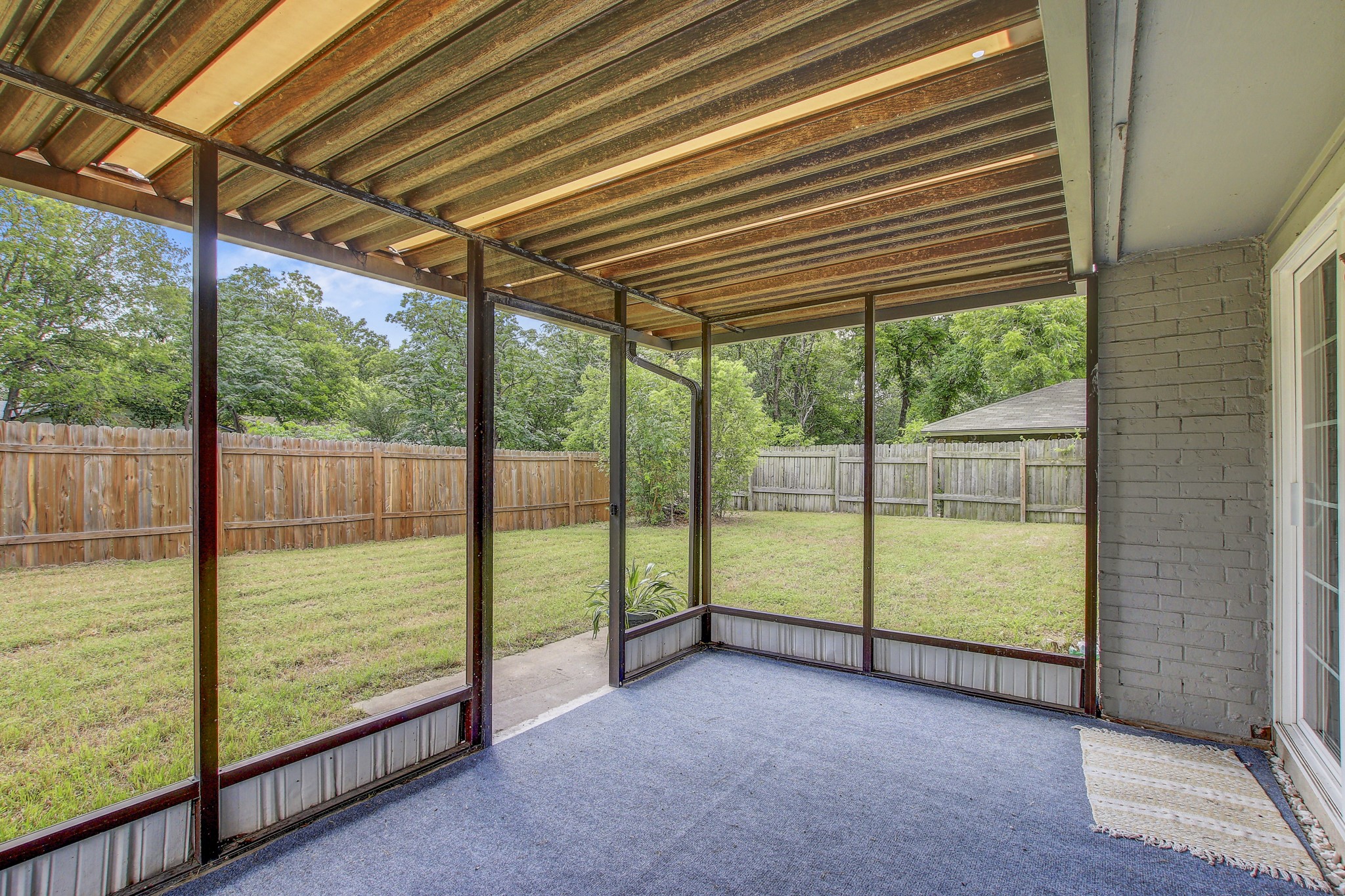 main property photo 32