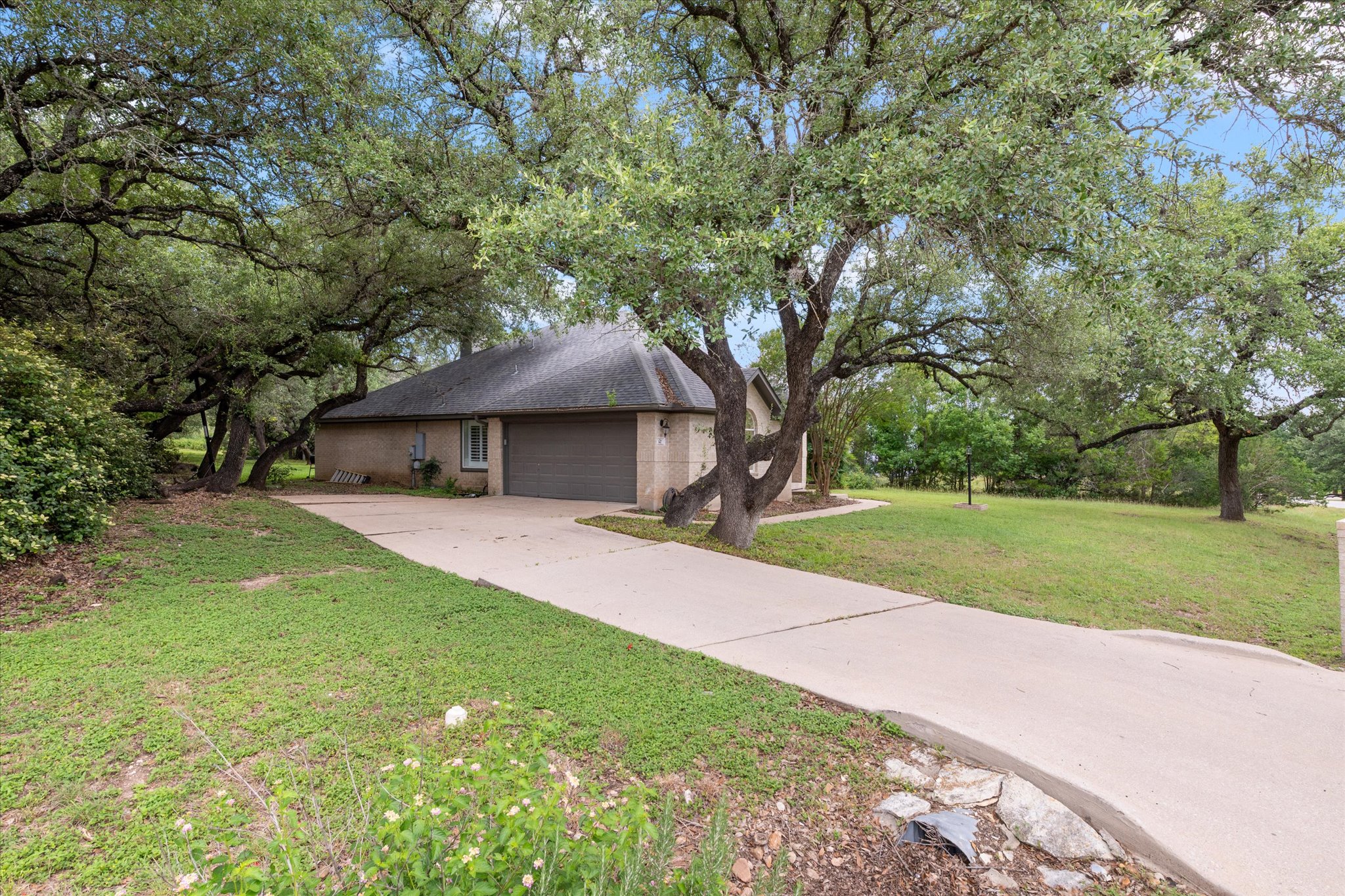 main property photo 31