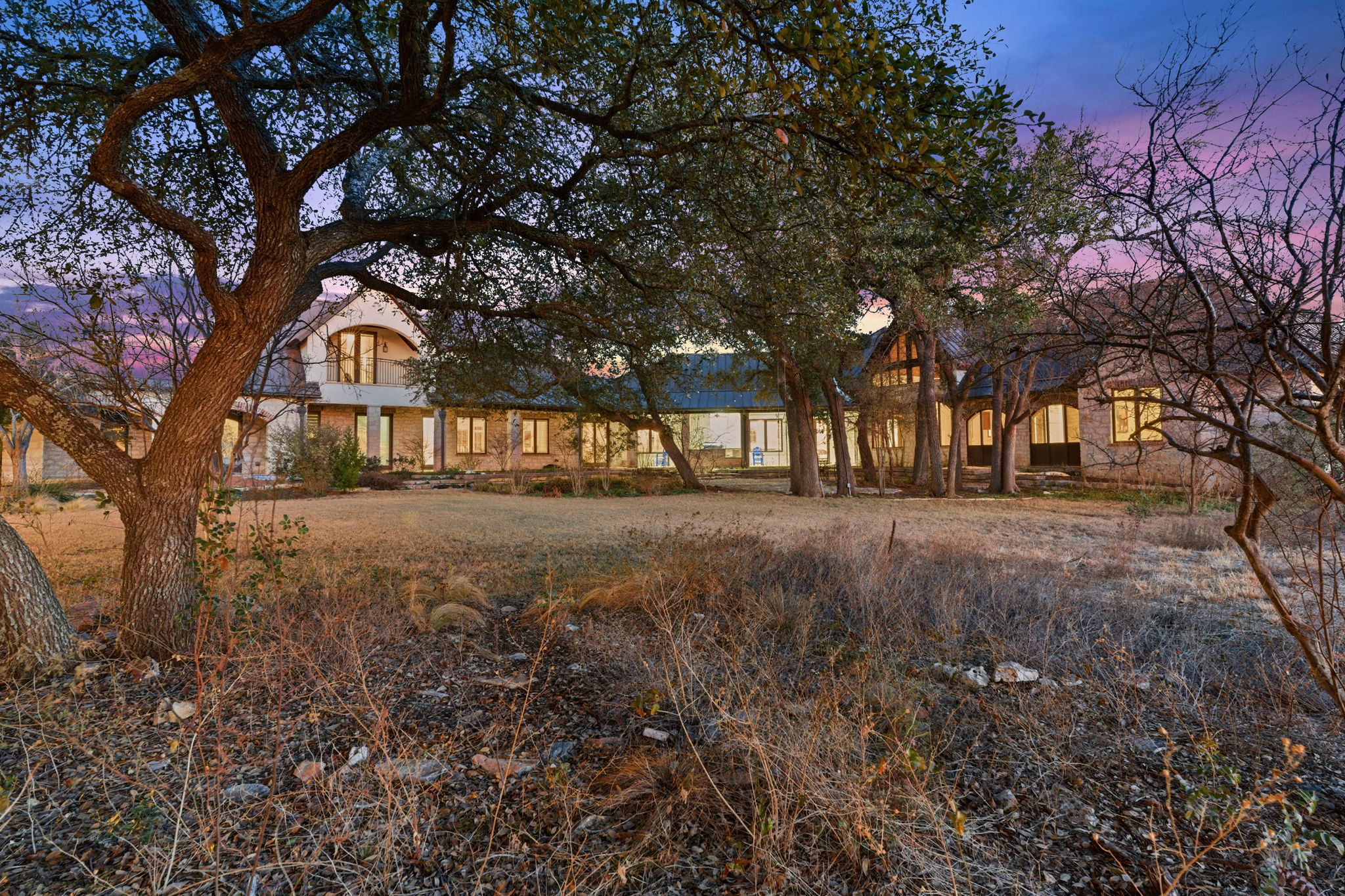 main property photo 28