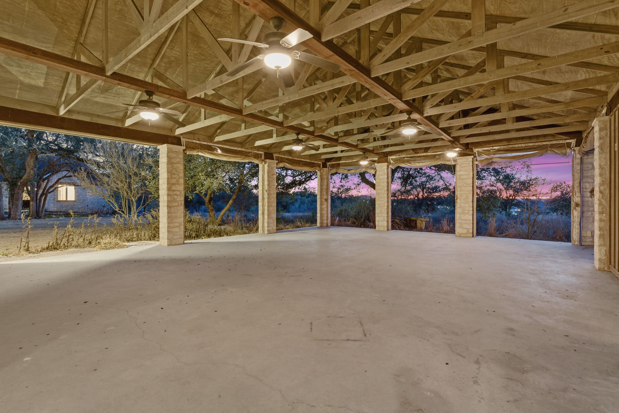 main property photo 31