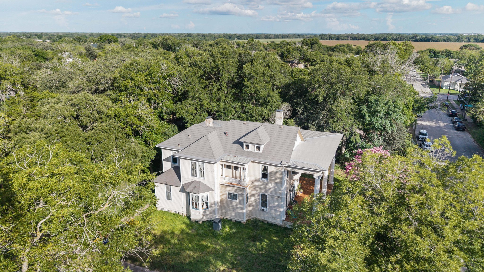 main property photo 33