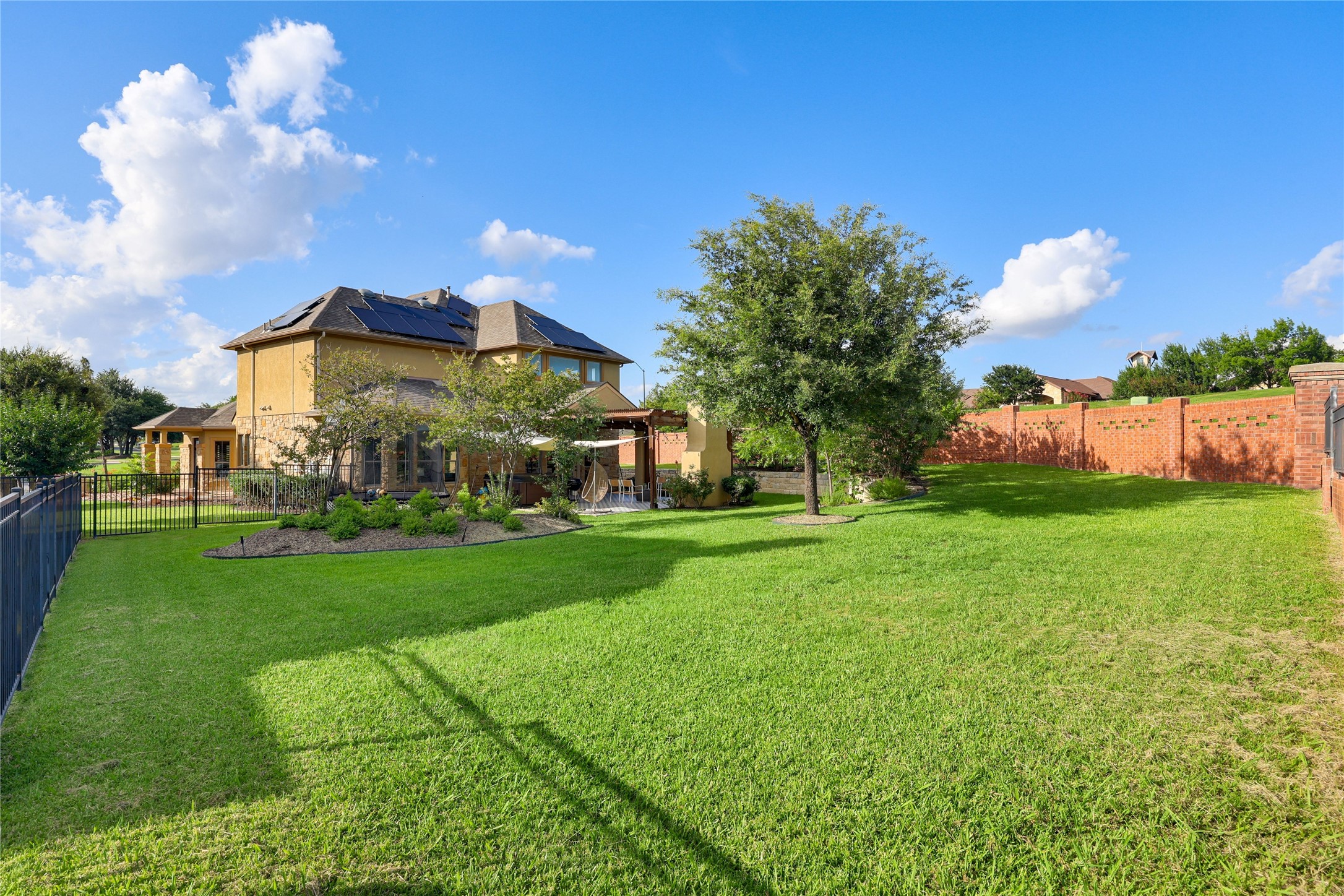 main property photo 26