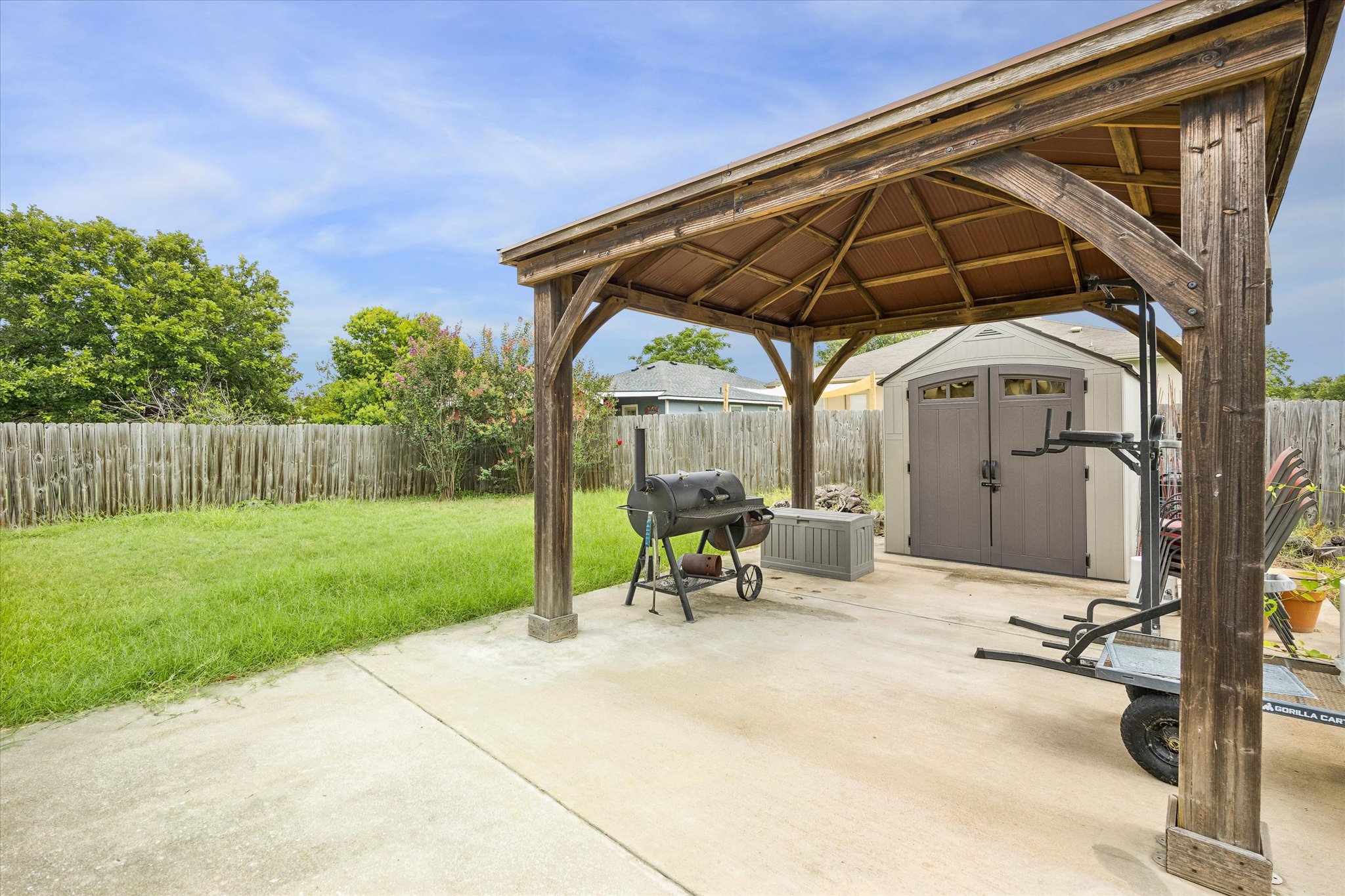 main property photo 20