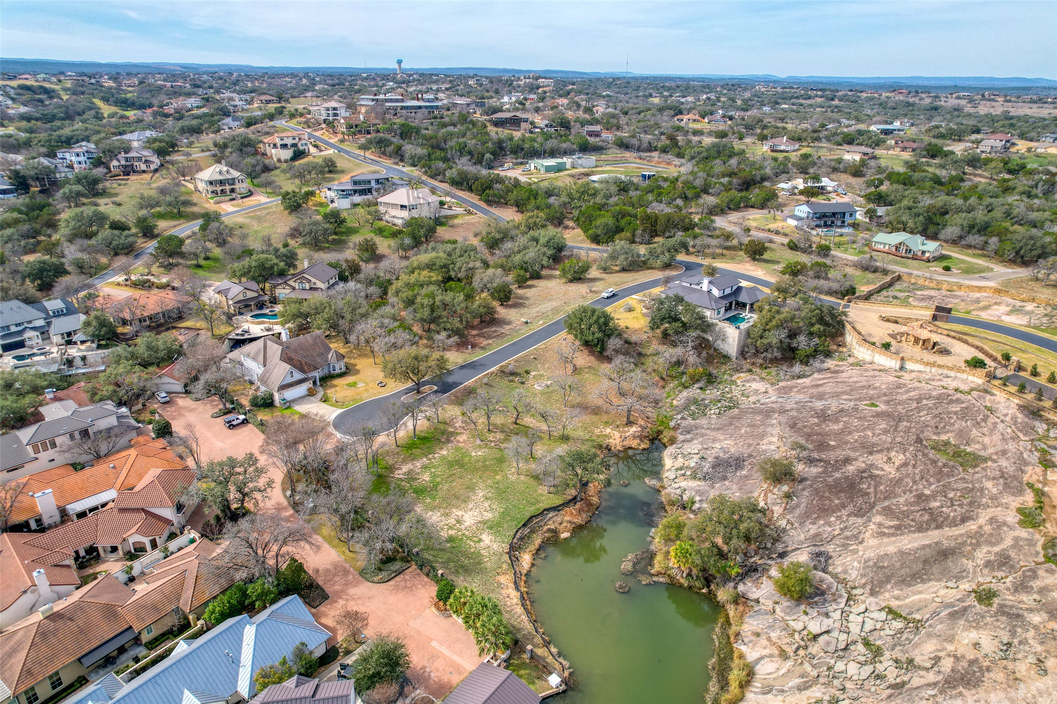 main property photo 11