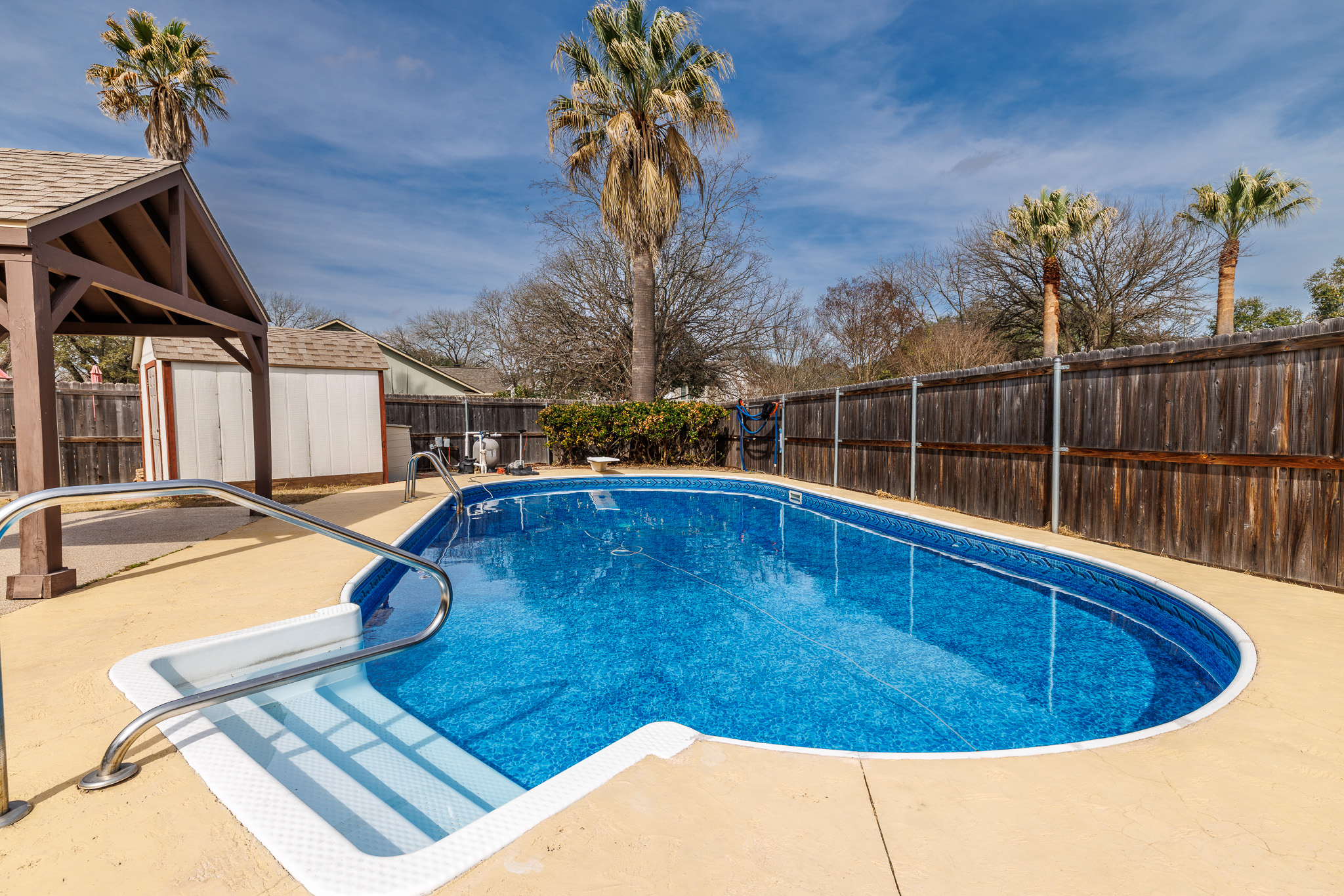 main property photo 33