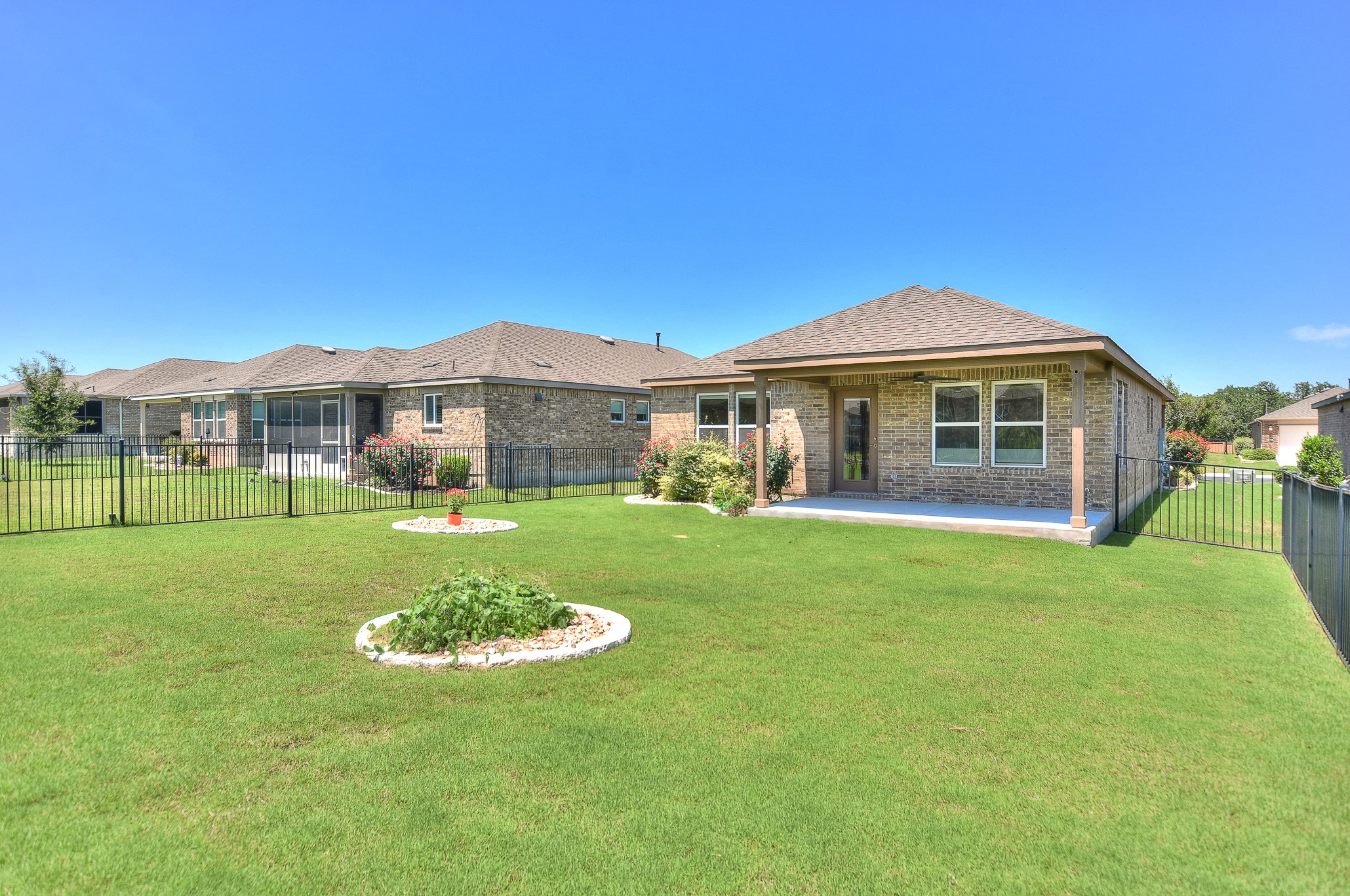 main property photo 29