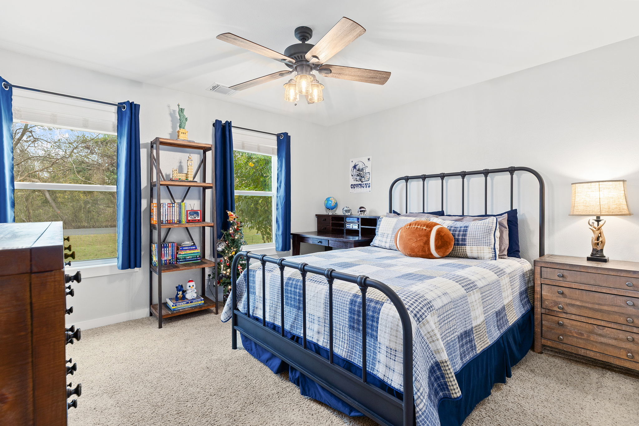 main property photo 23