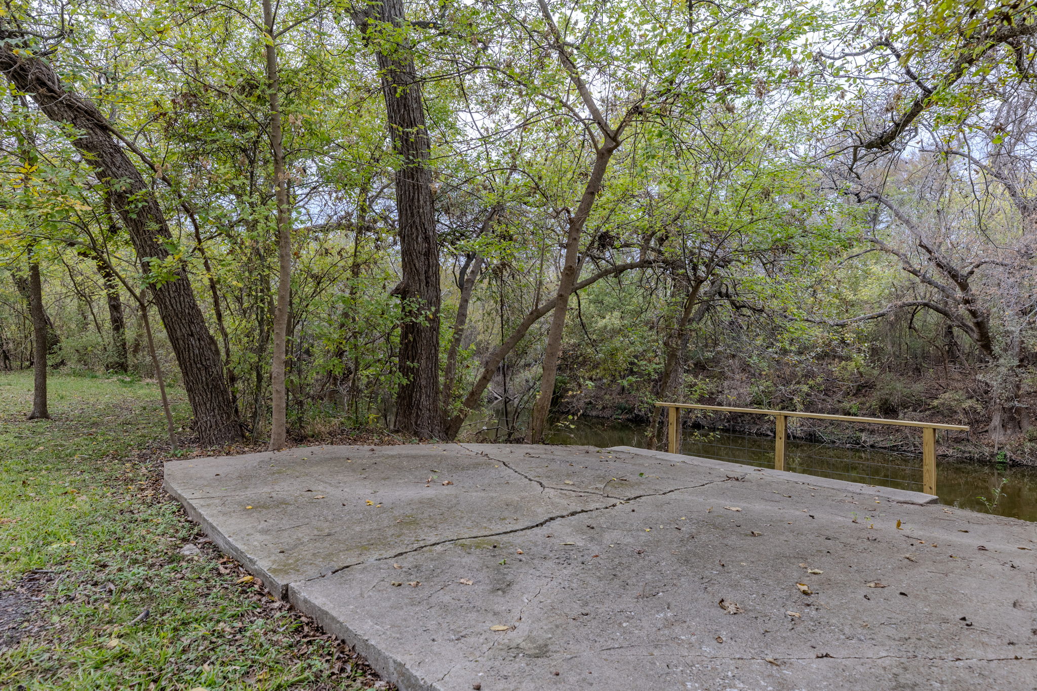 main property photo 30