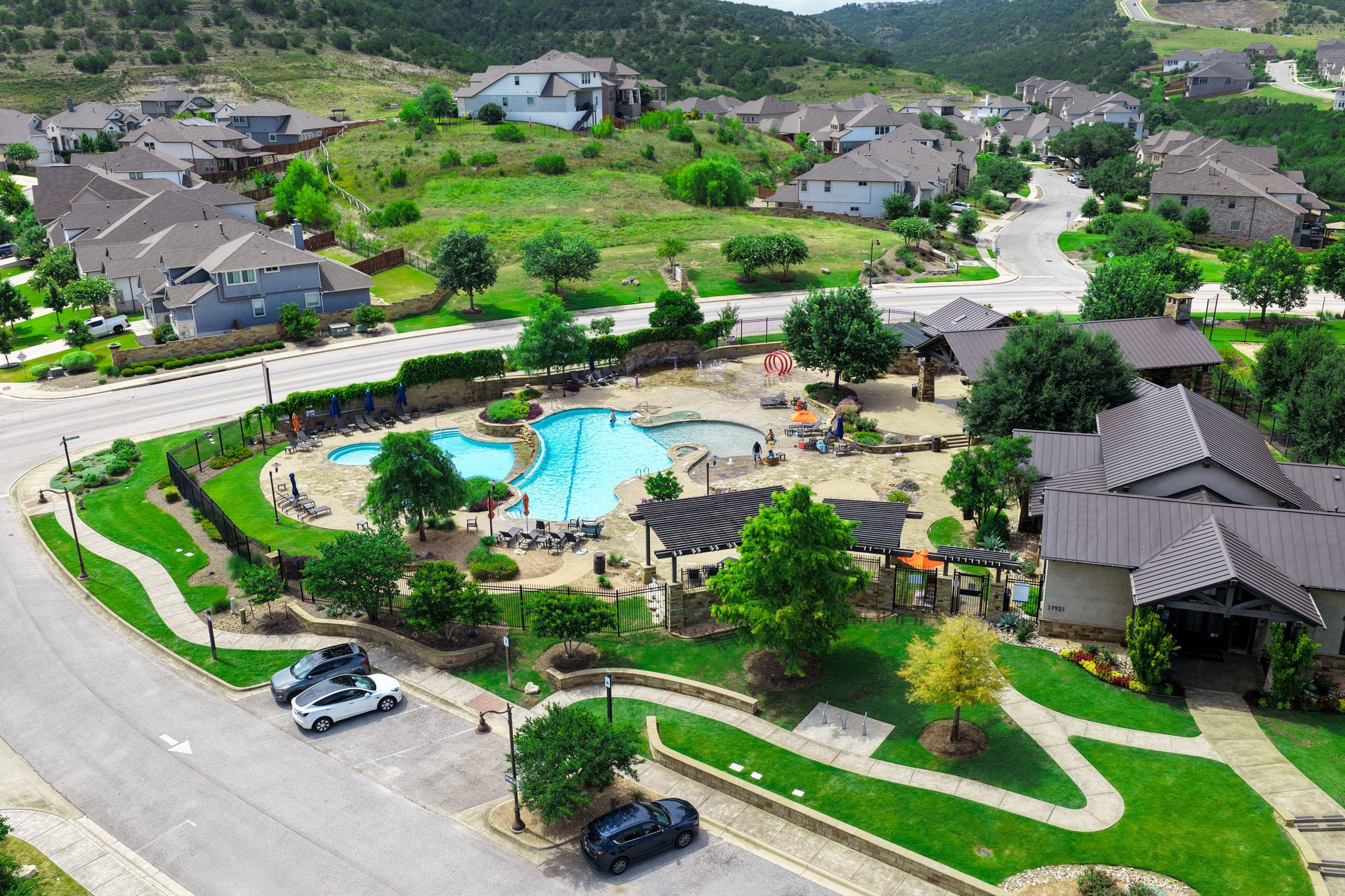 main property photo 36