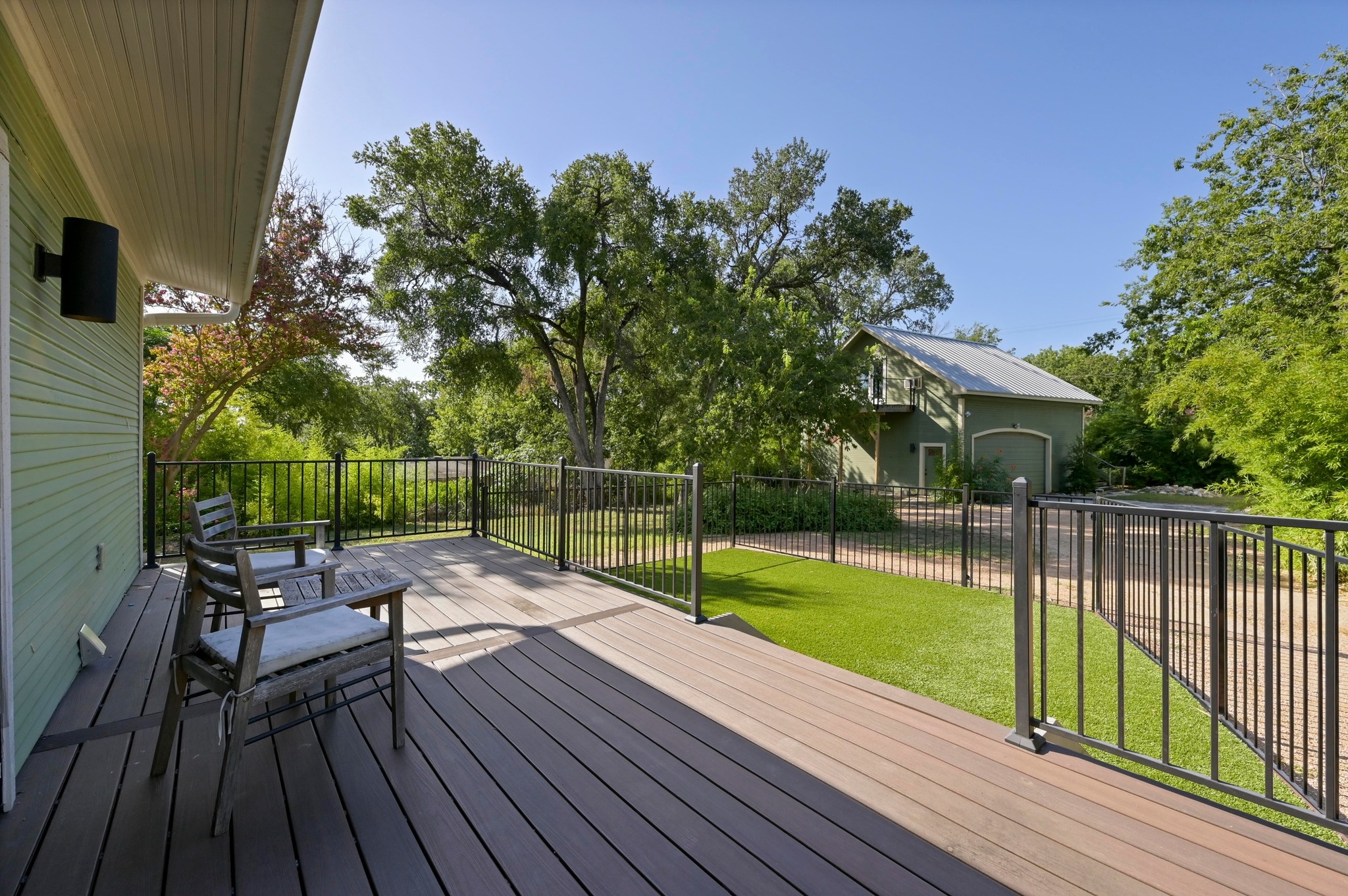 main property photo 12