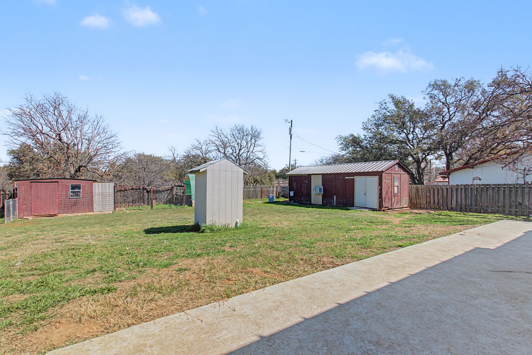 main property photo 36