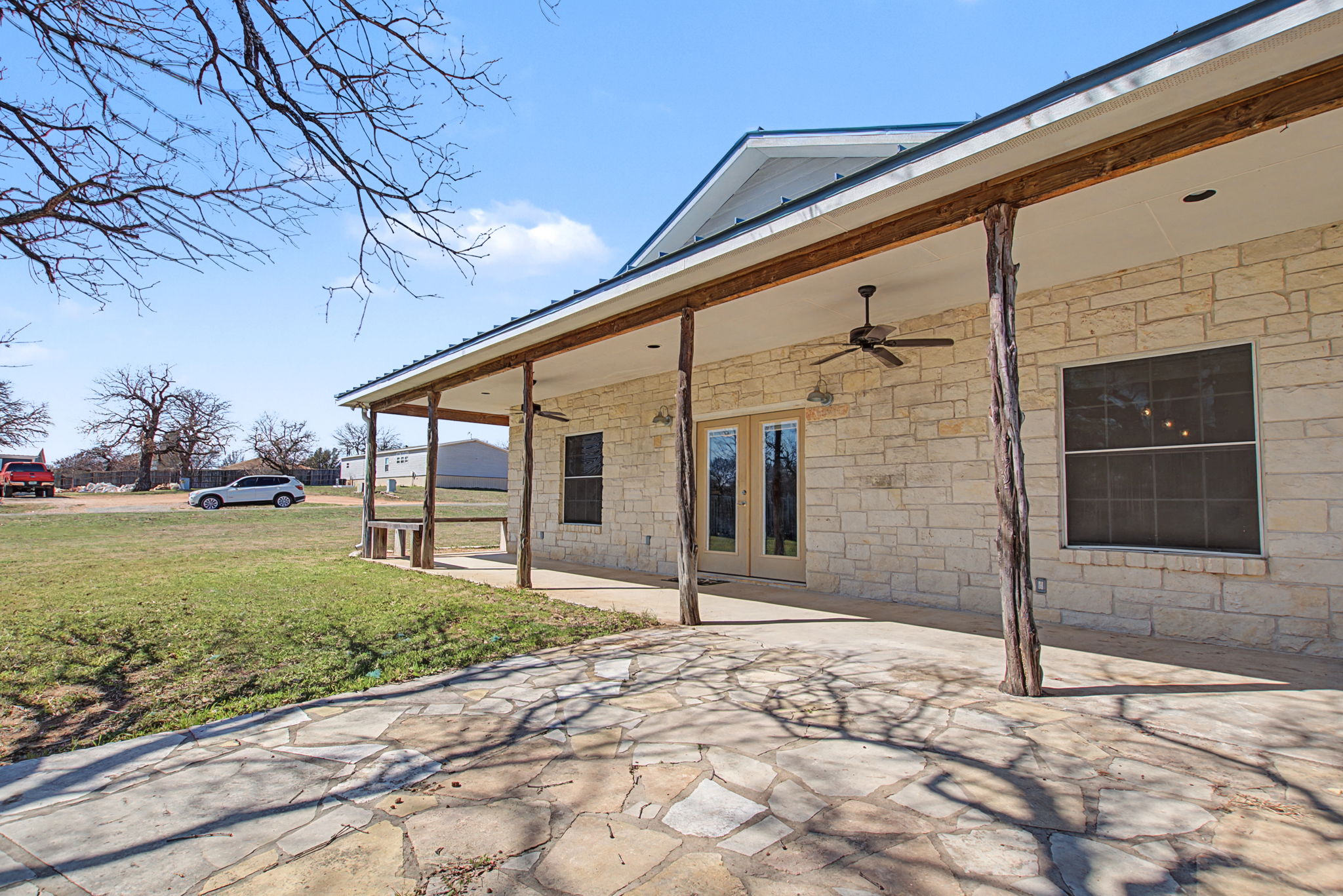 main property photo 8