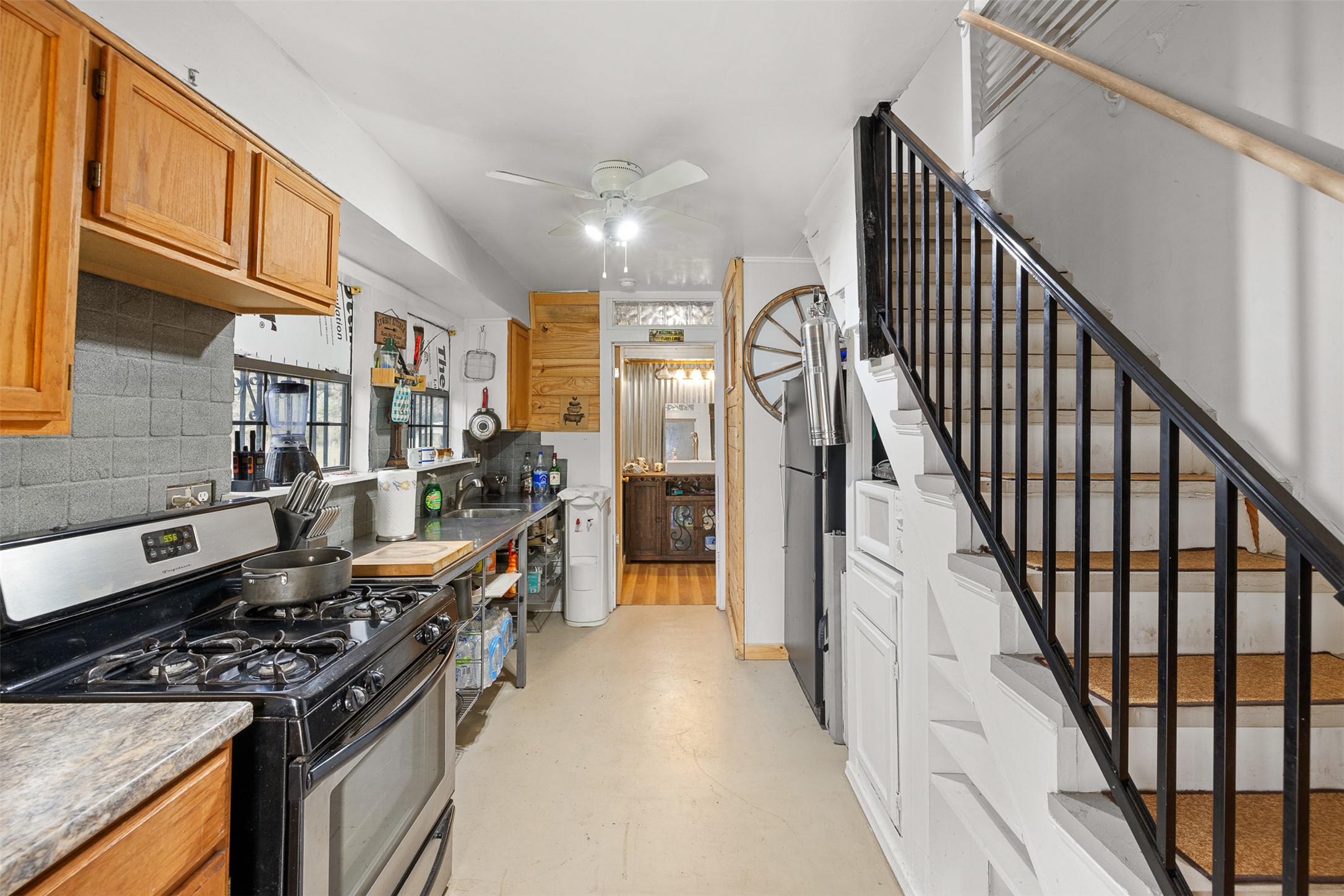 main property photo 9