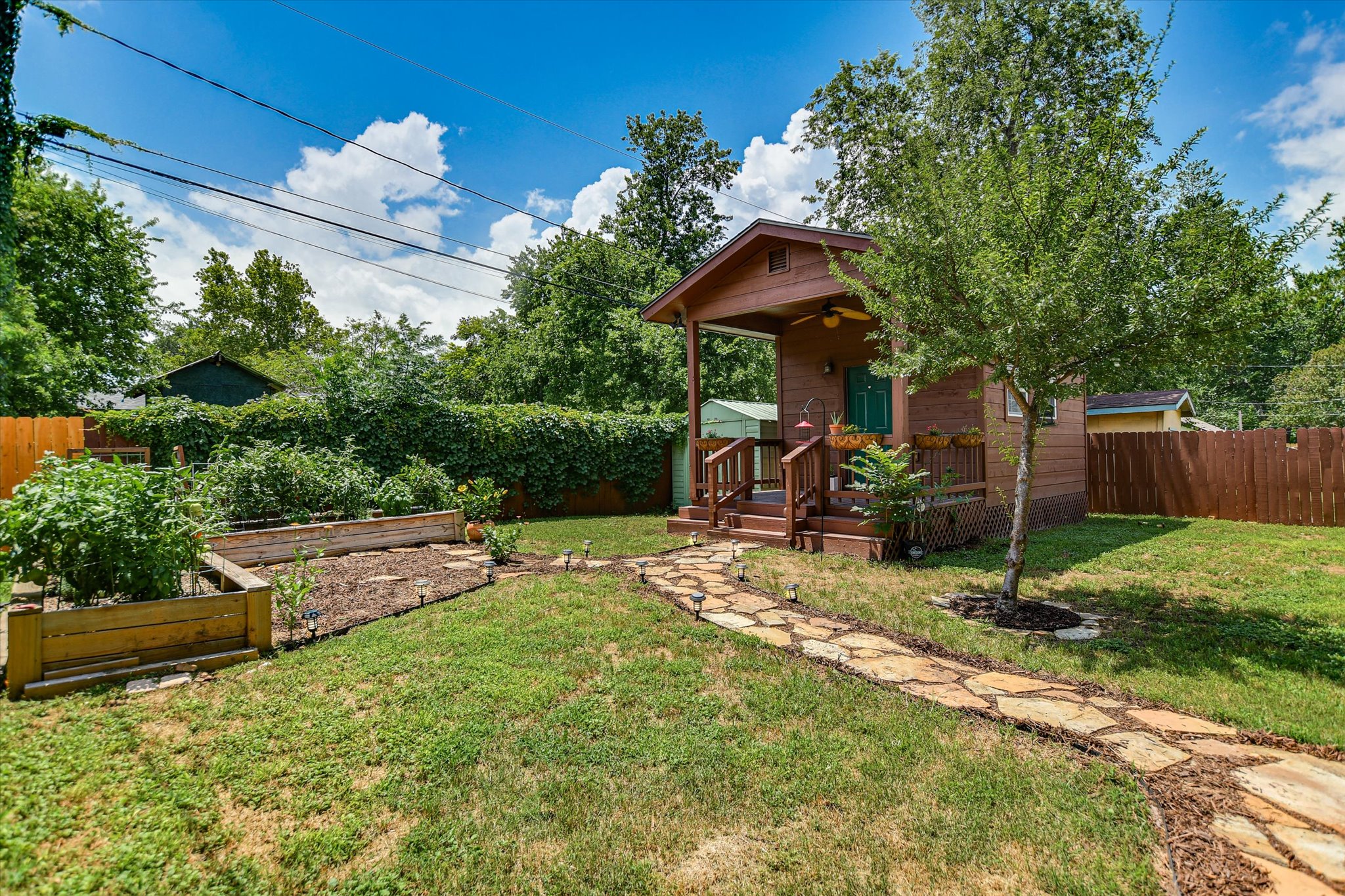 main property photo 20