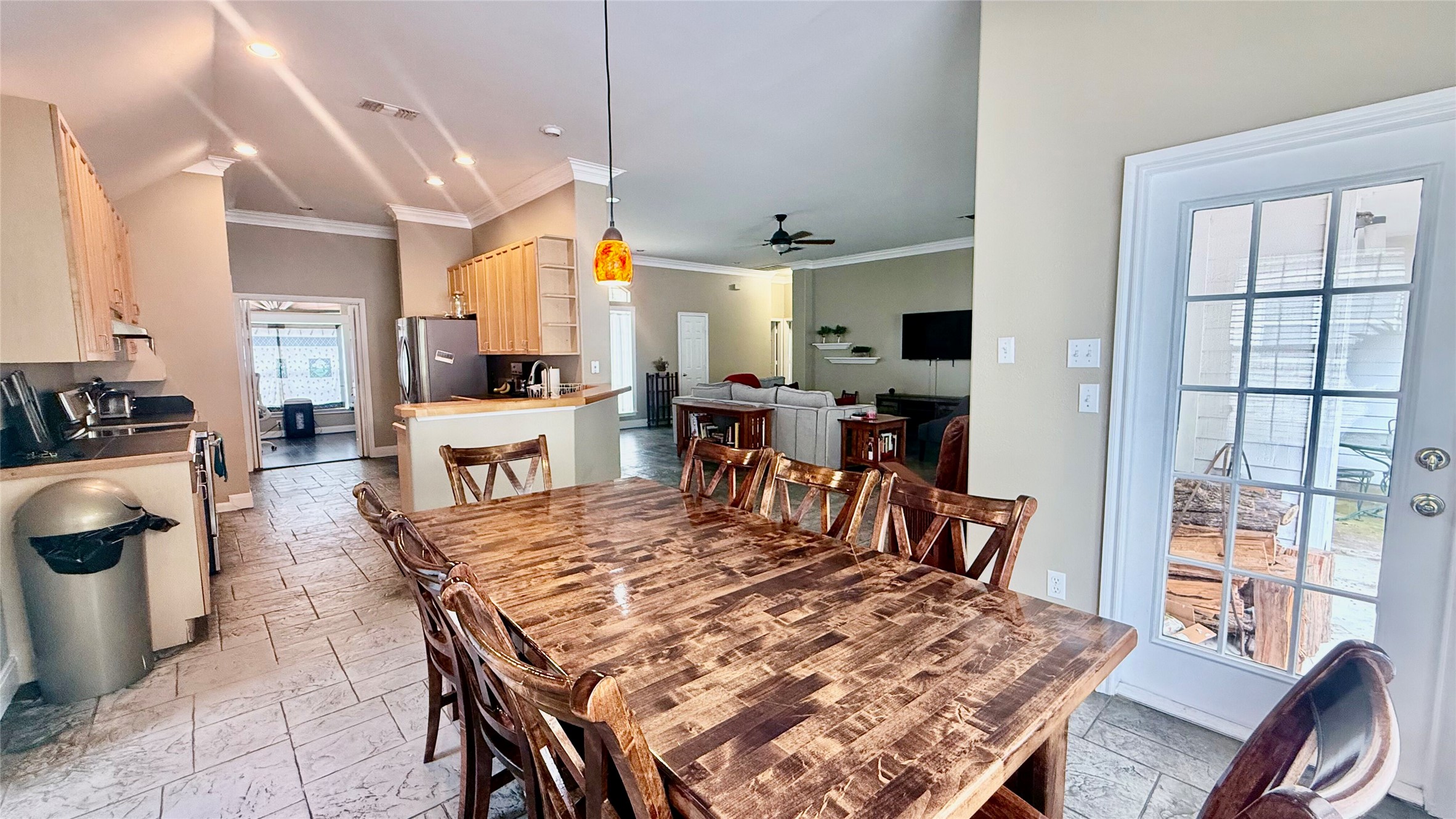 main property photo 7