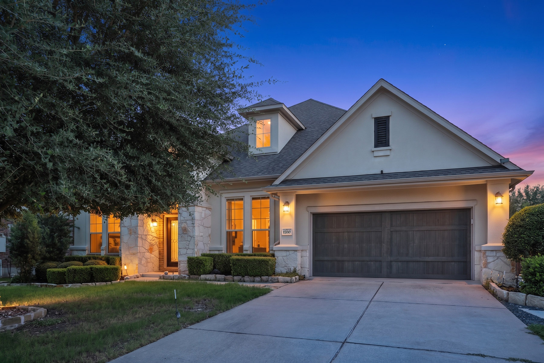 main property photo 0