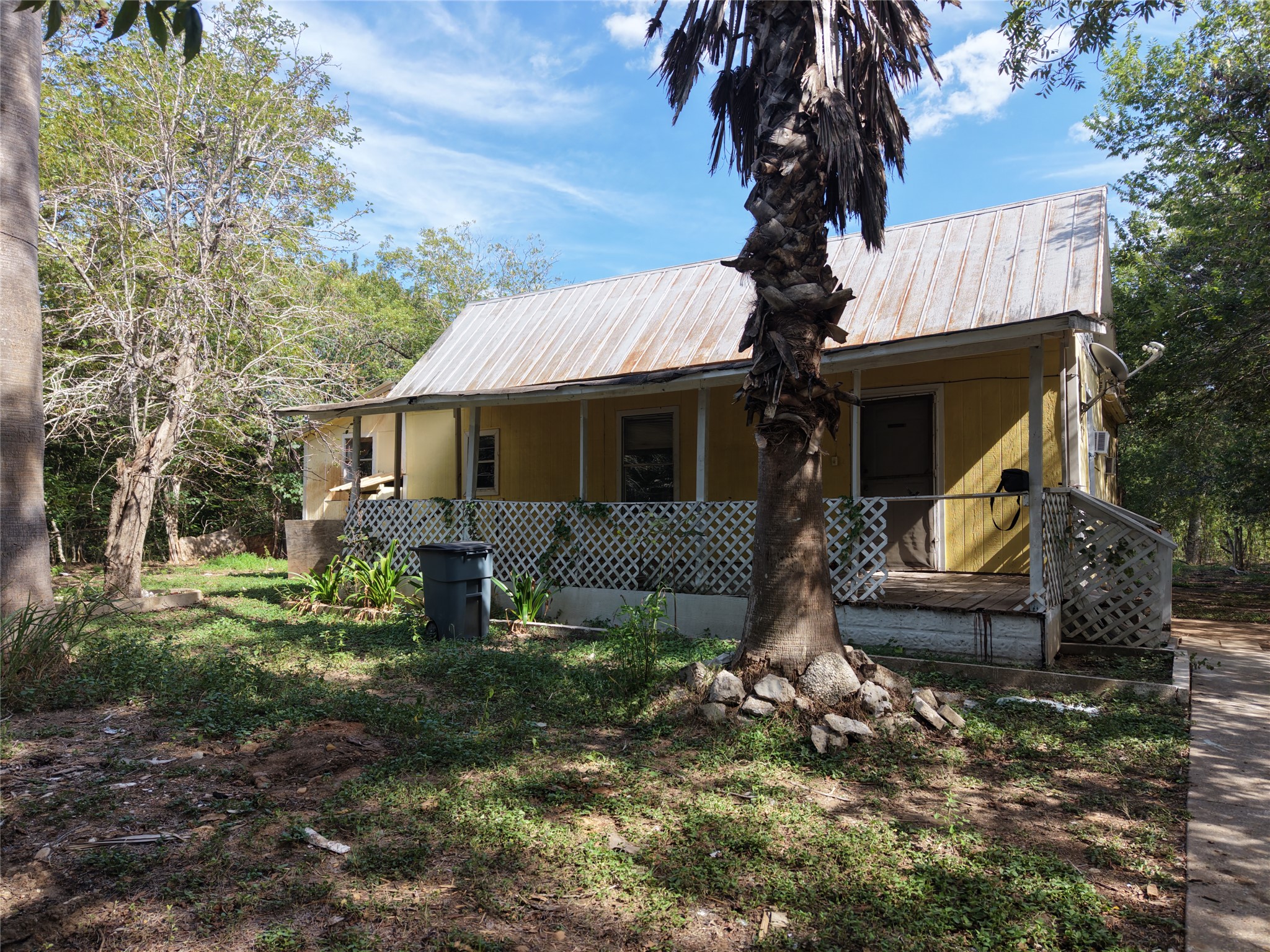 main property photo 30
