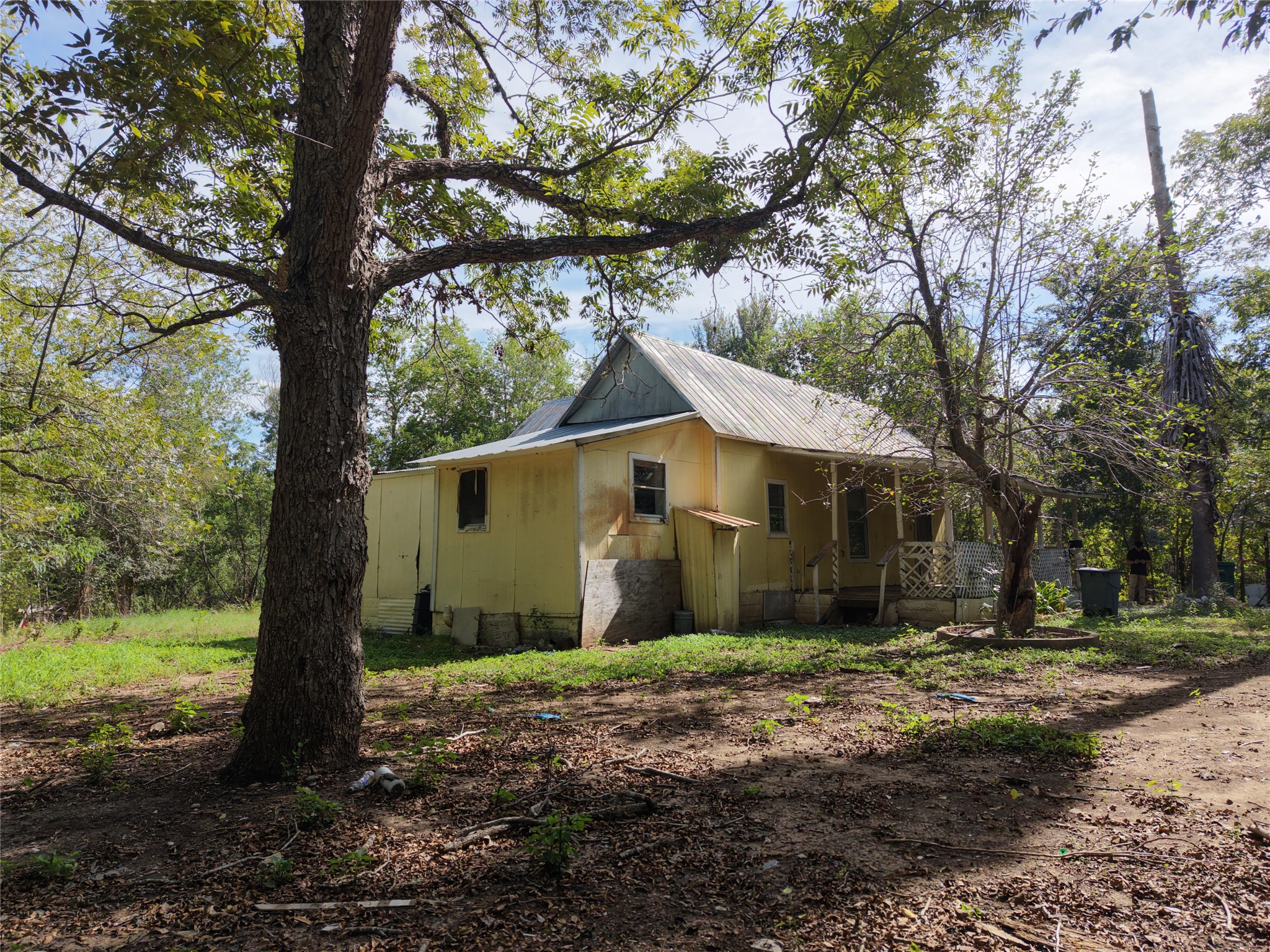main property photo 32
