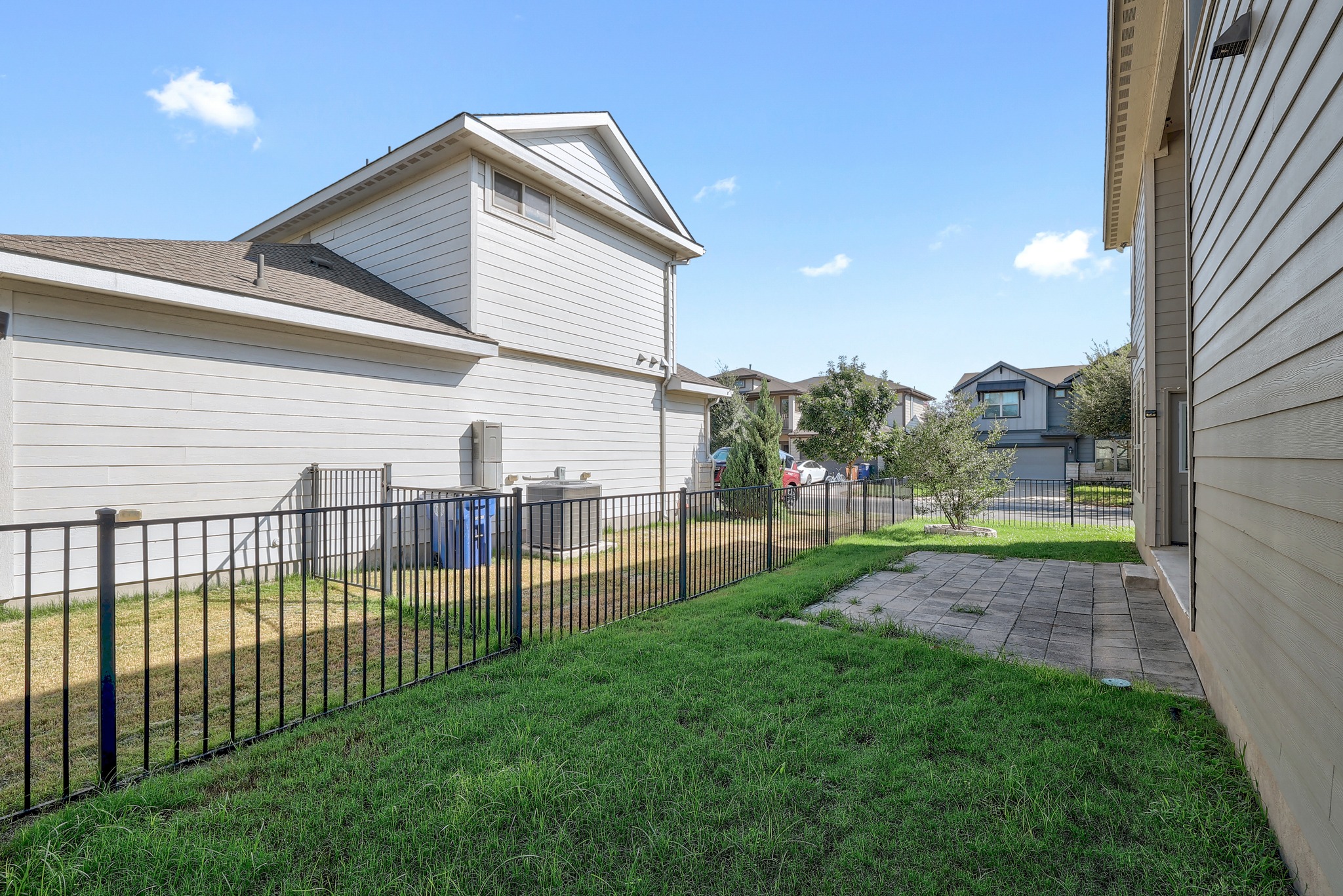 main property photo 29