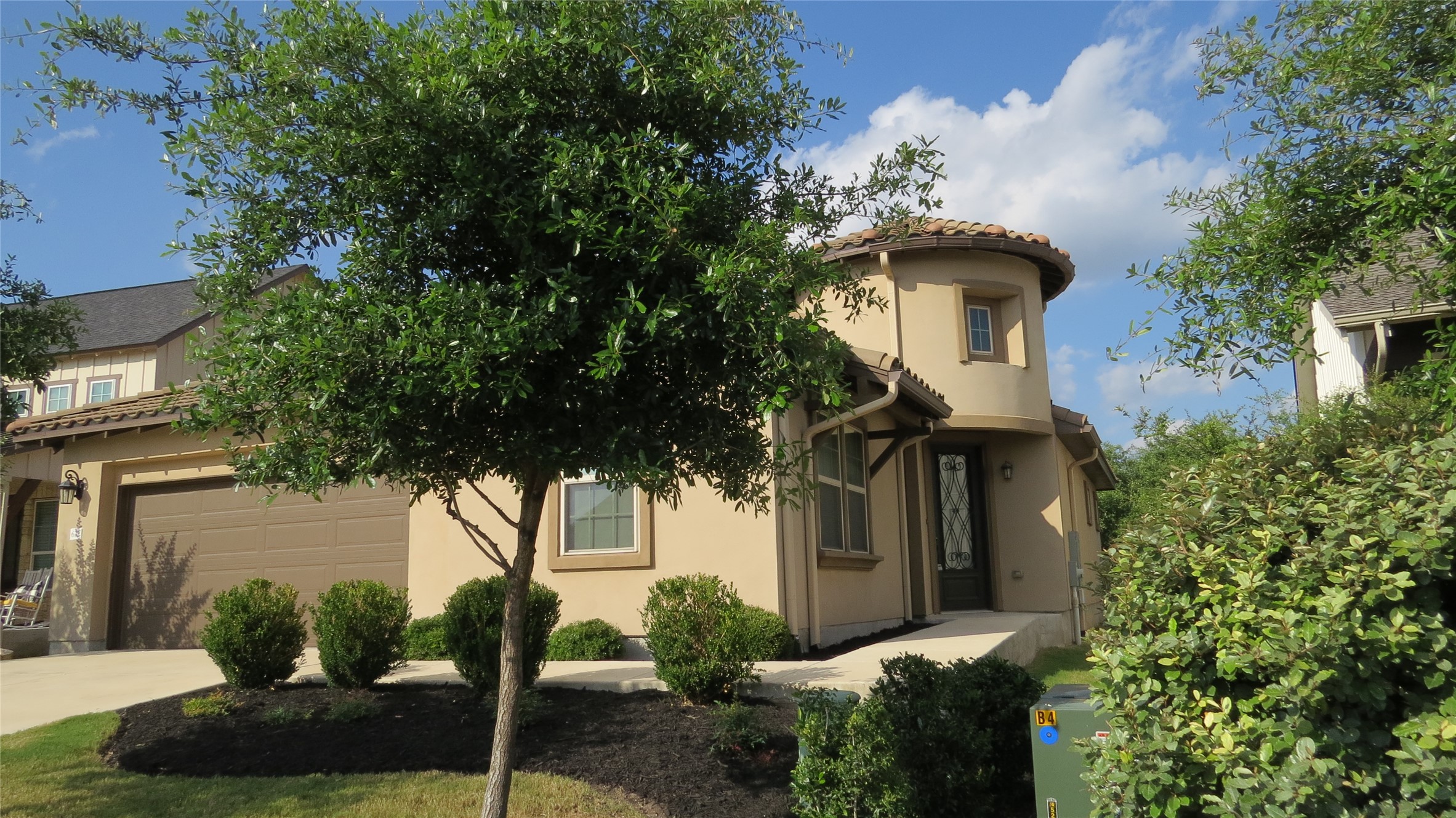 main property photo 14