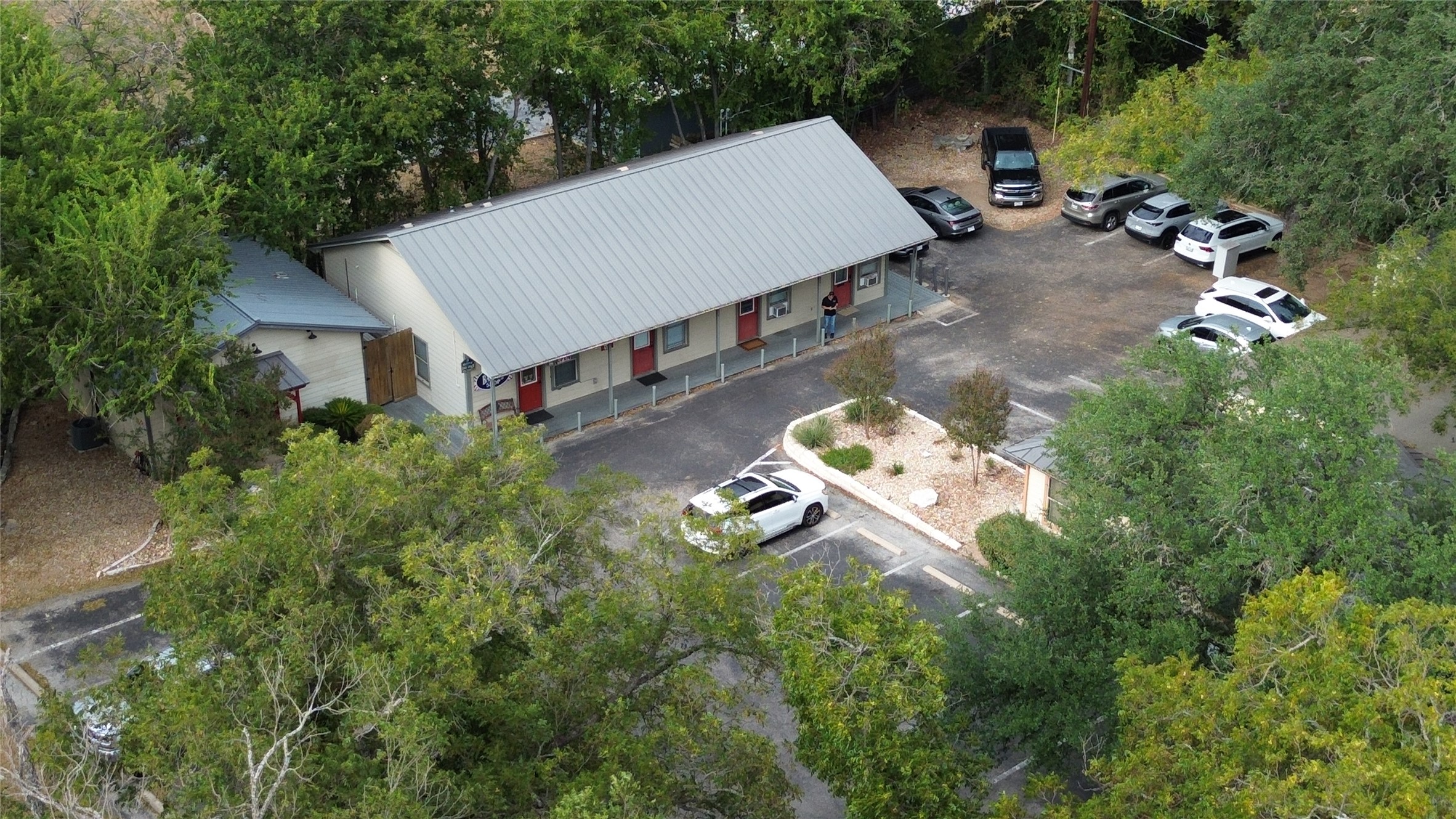 main property photo 19