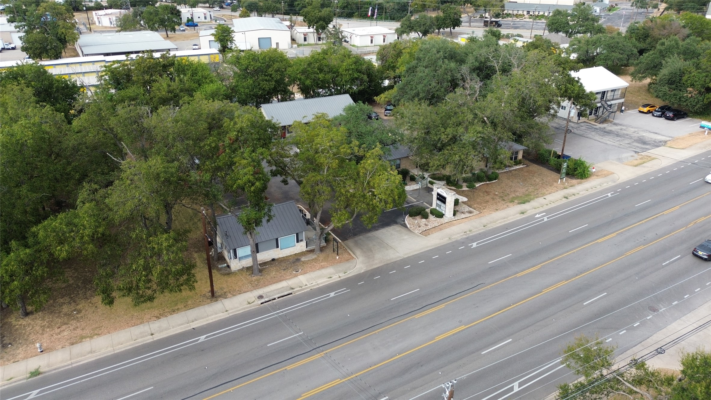 main property photo 20