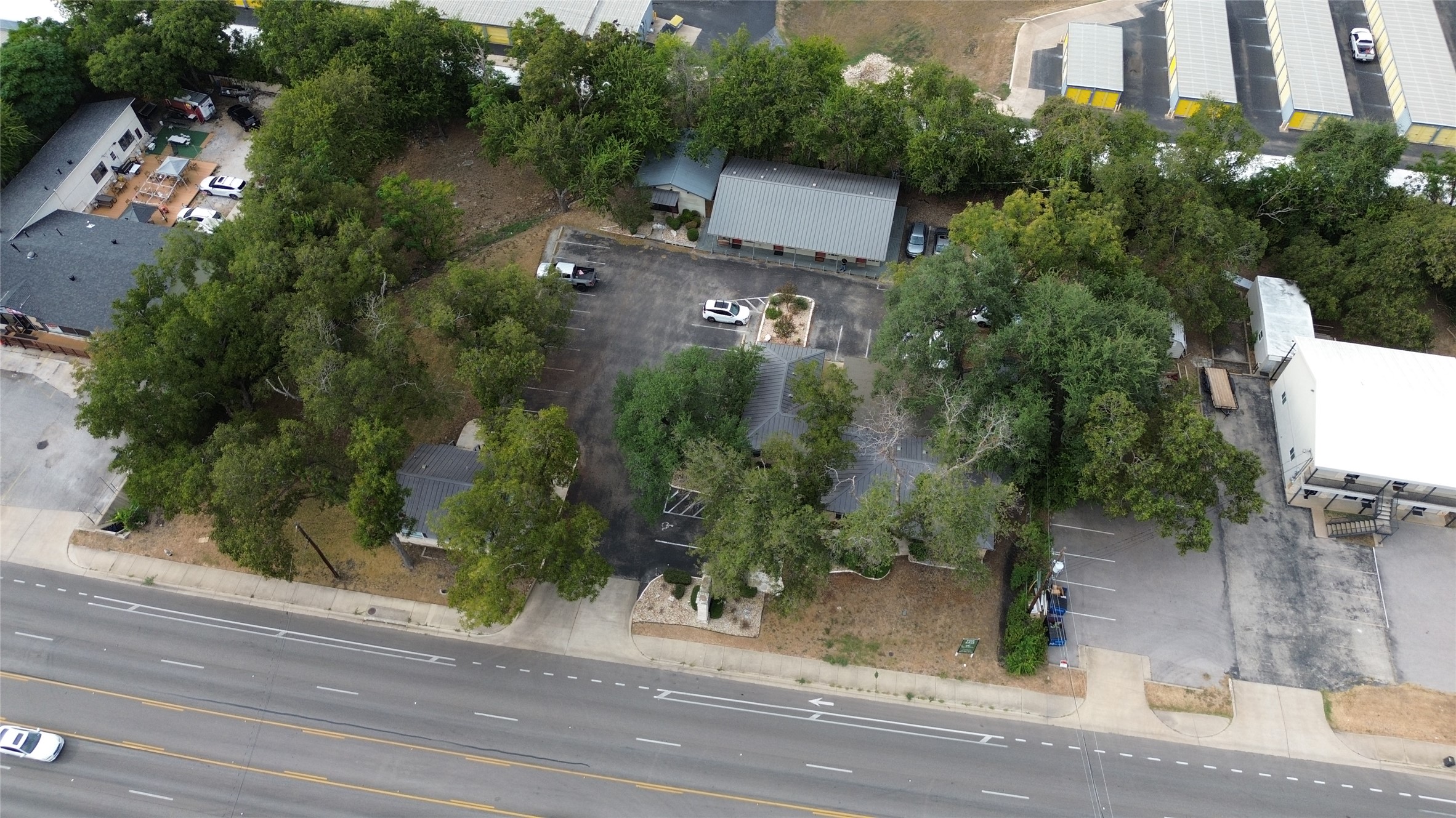 main property photo 23