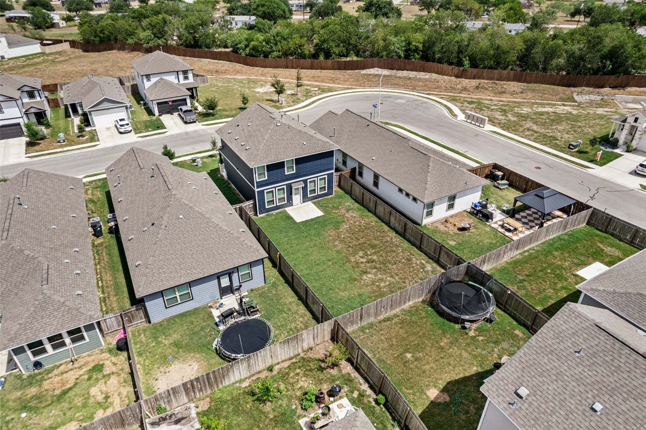 main property photo 23