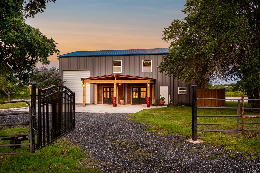 main property photo 2