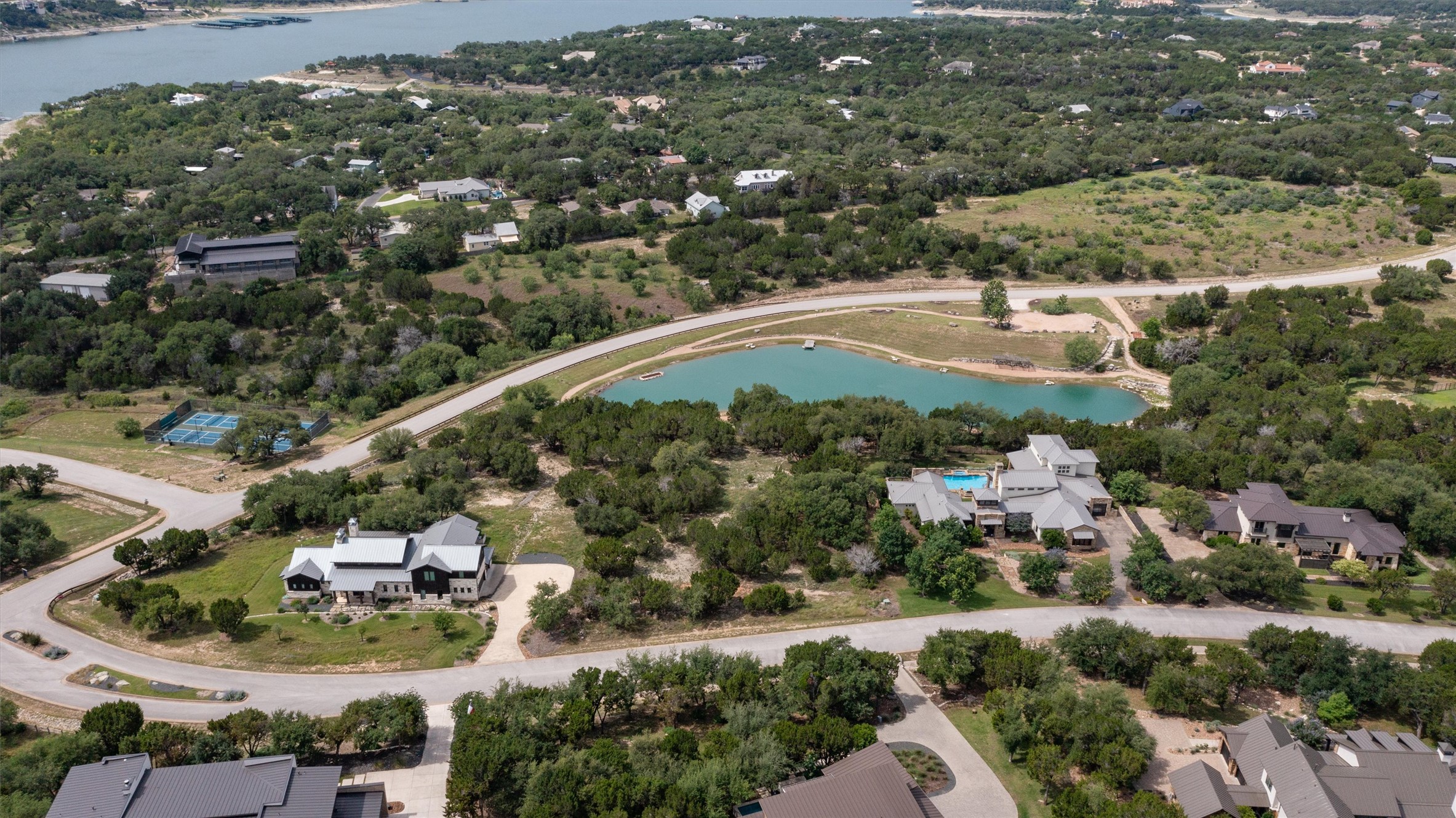 main property photo 9