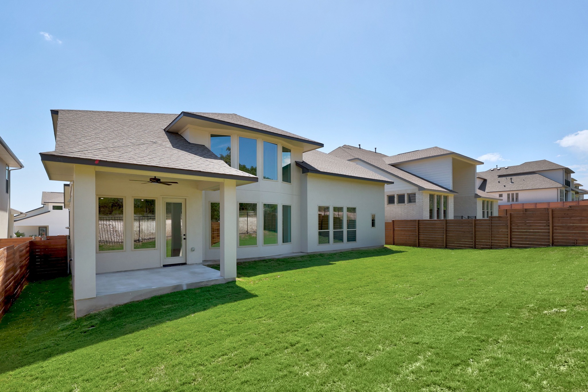 main property photo 32