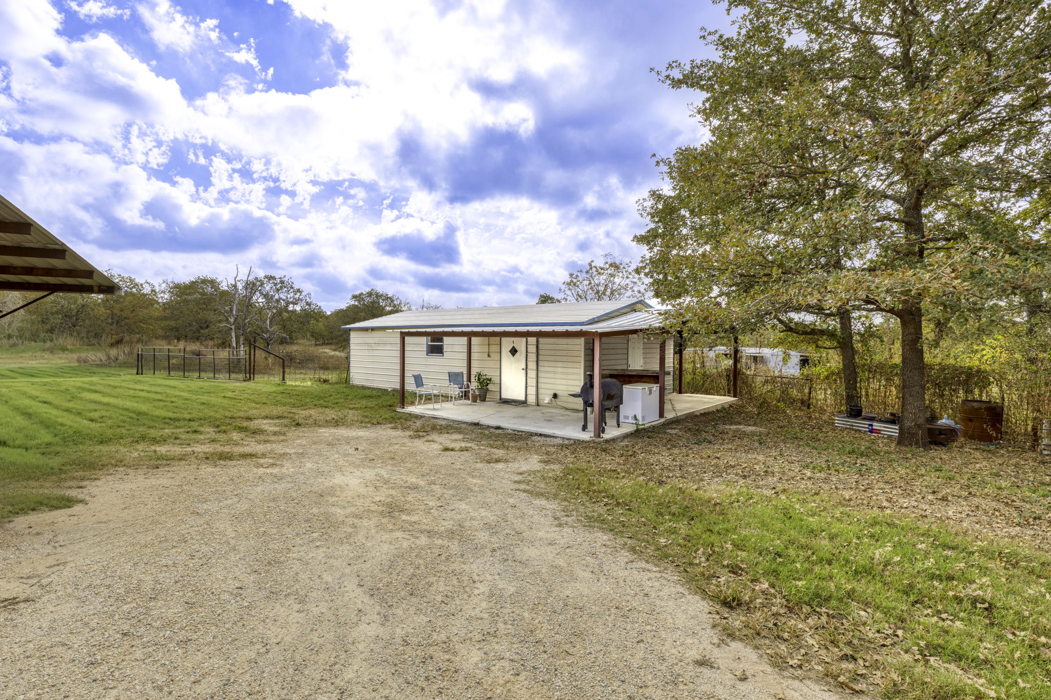 main property photo 22