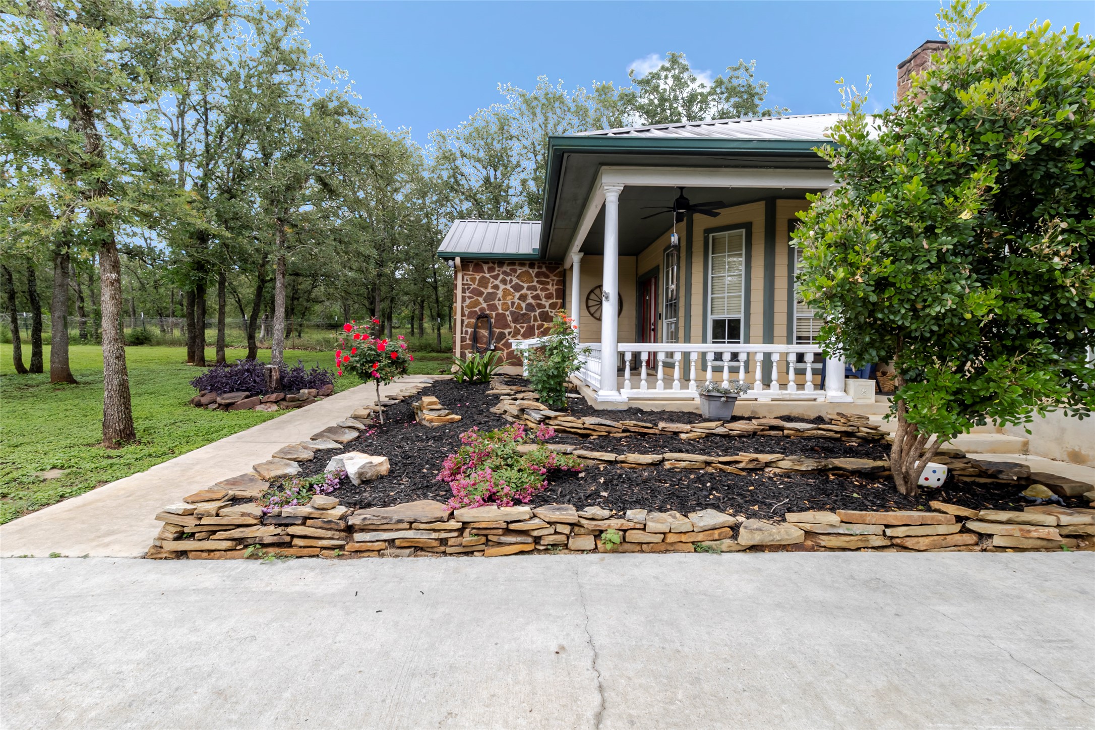 main property photo 7