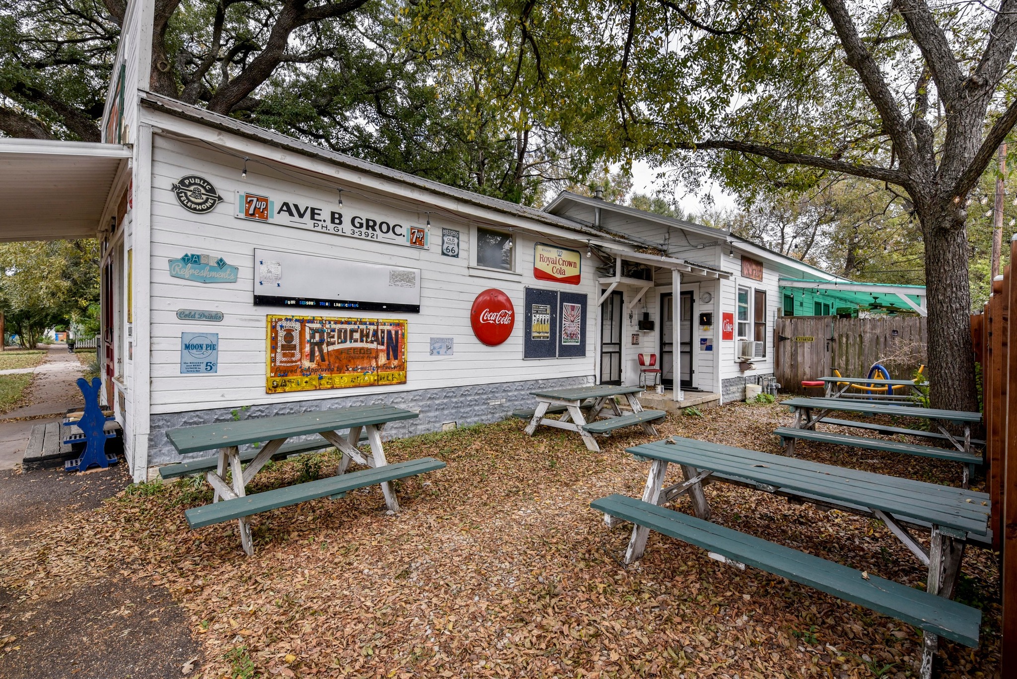 main property photo 30
