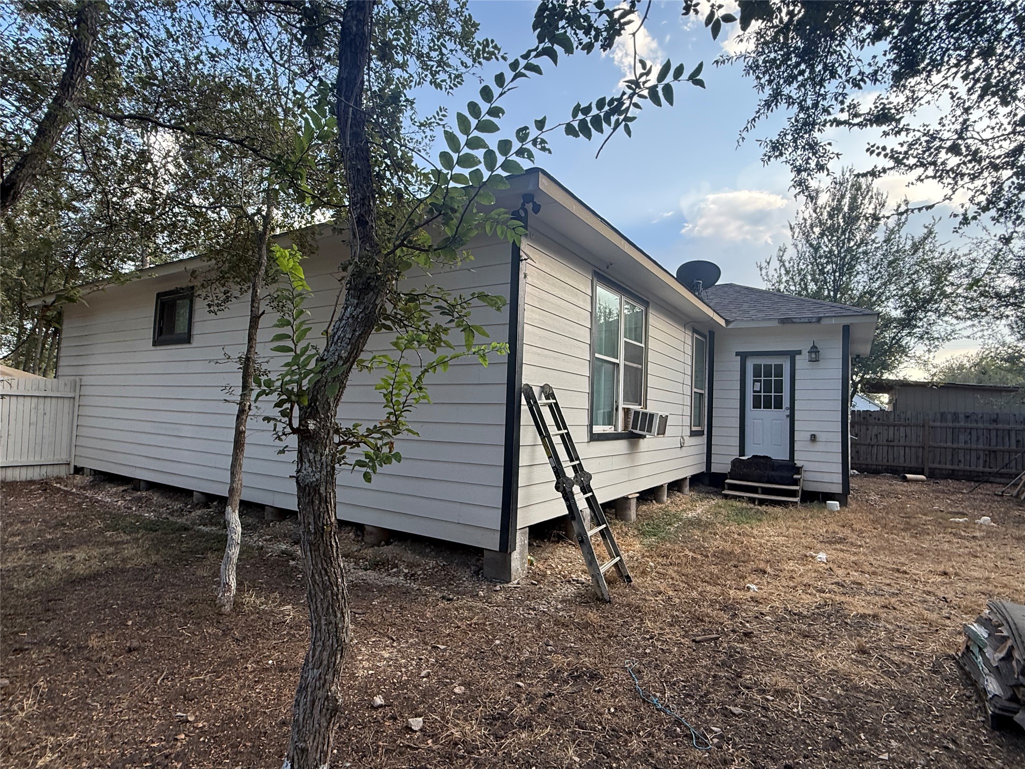main property photo 18