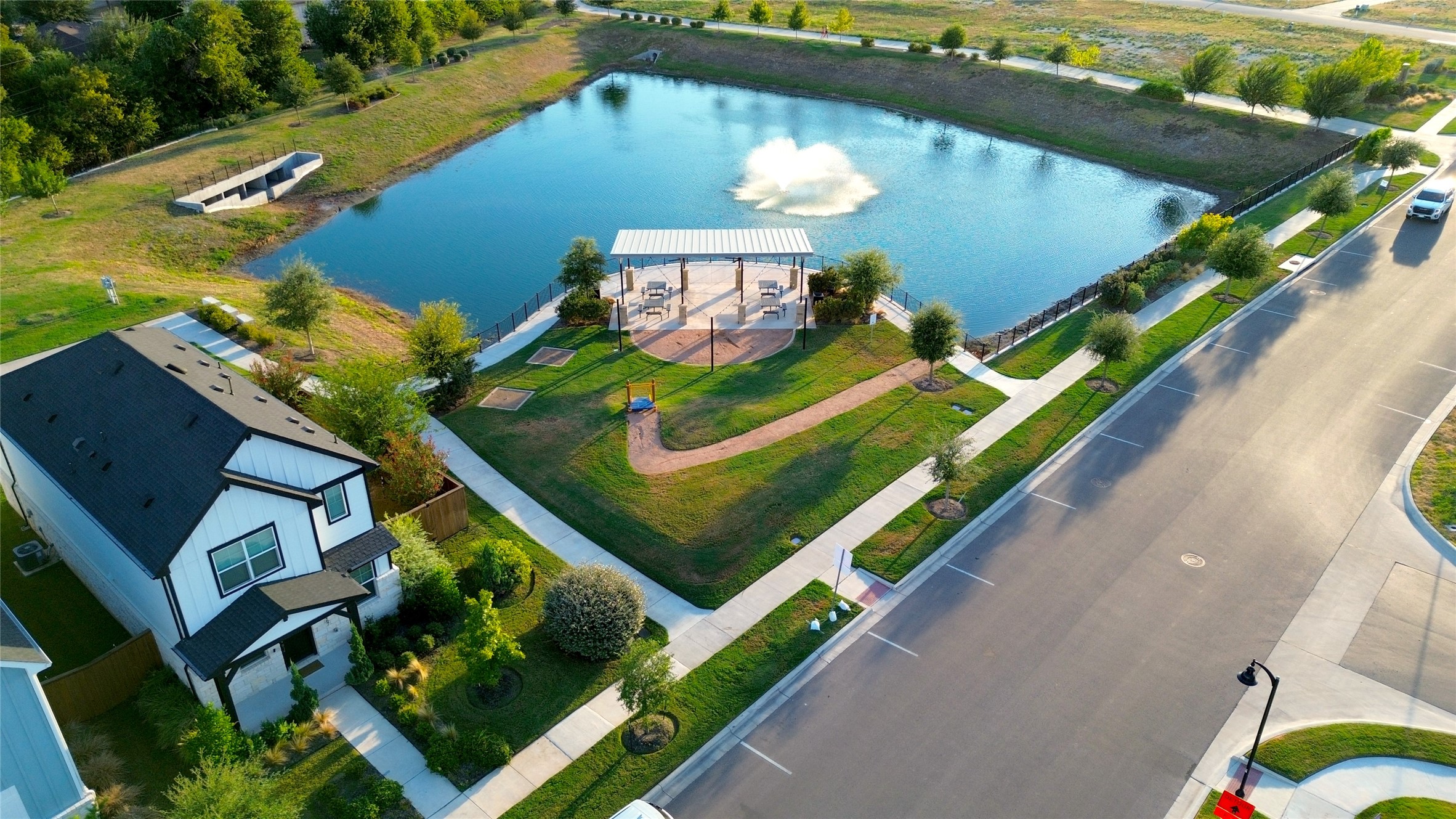 main property photo 14