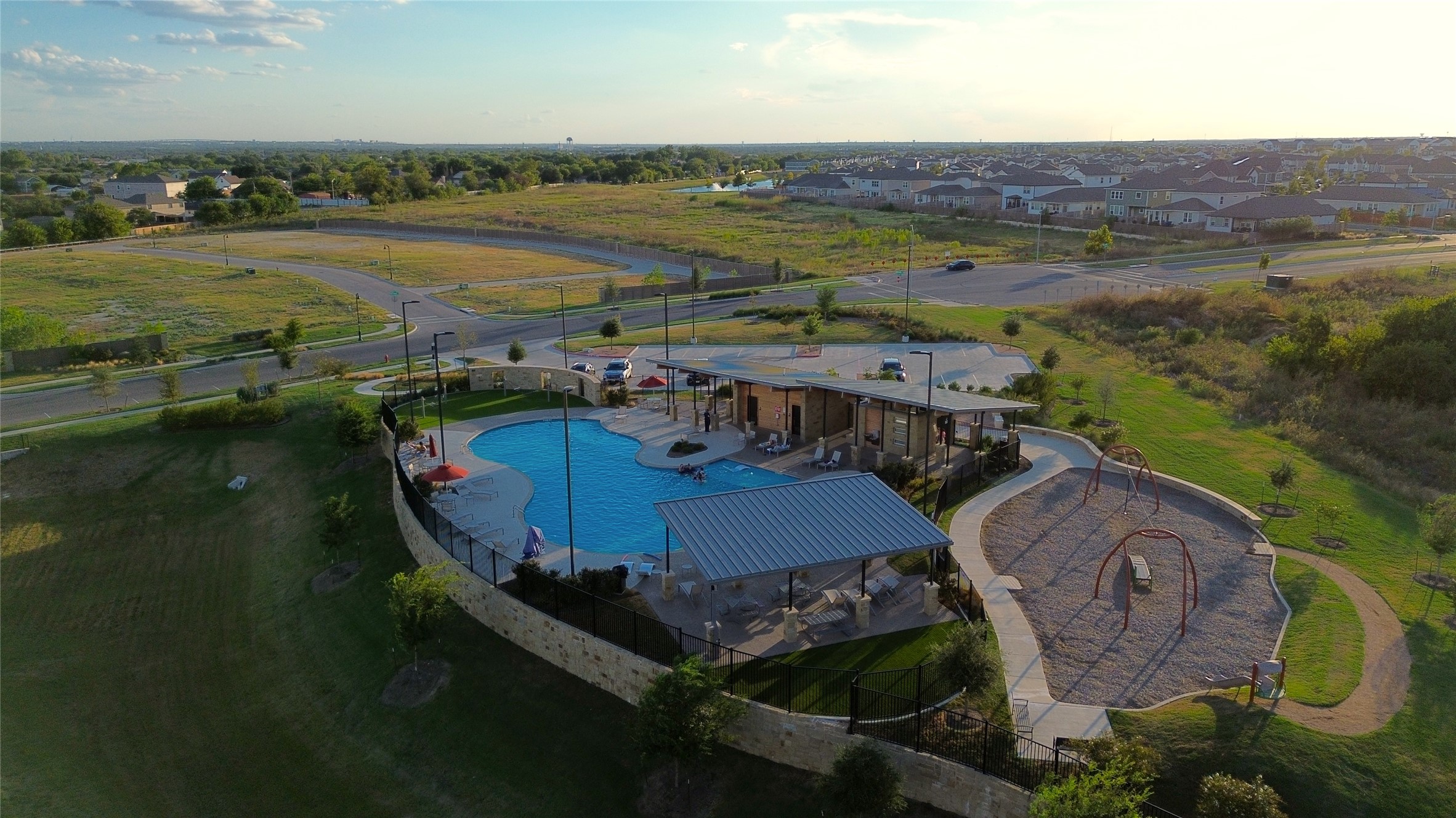 main property photo 16
