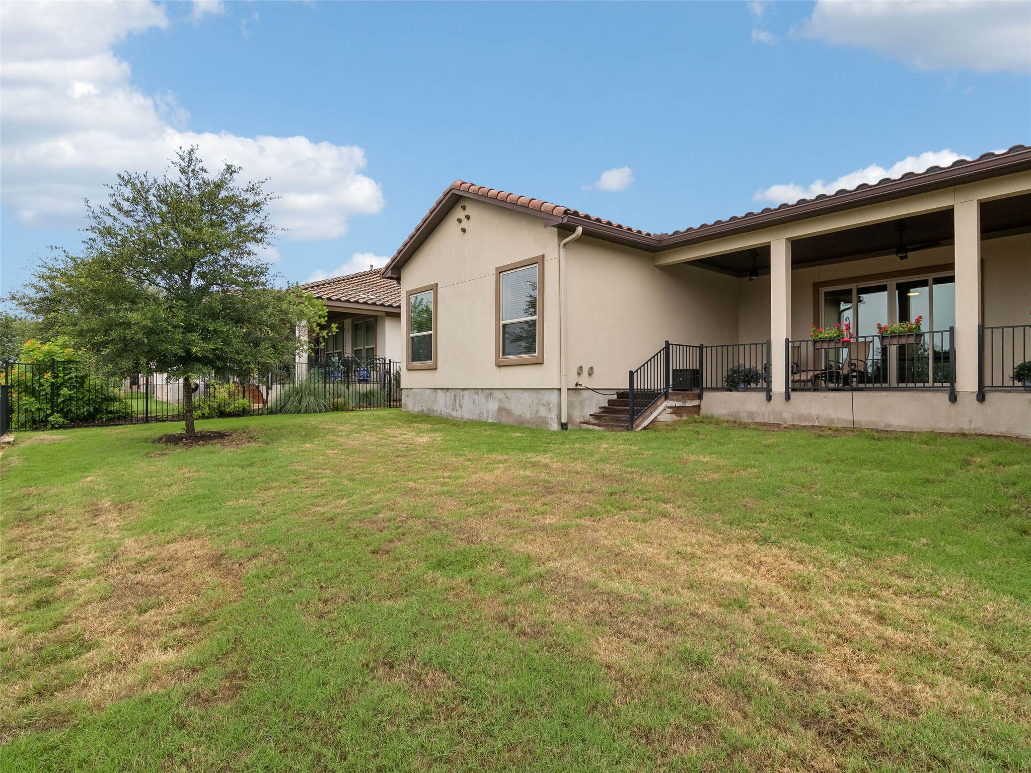 main property photo 31