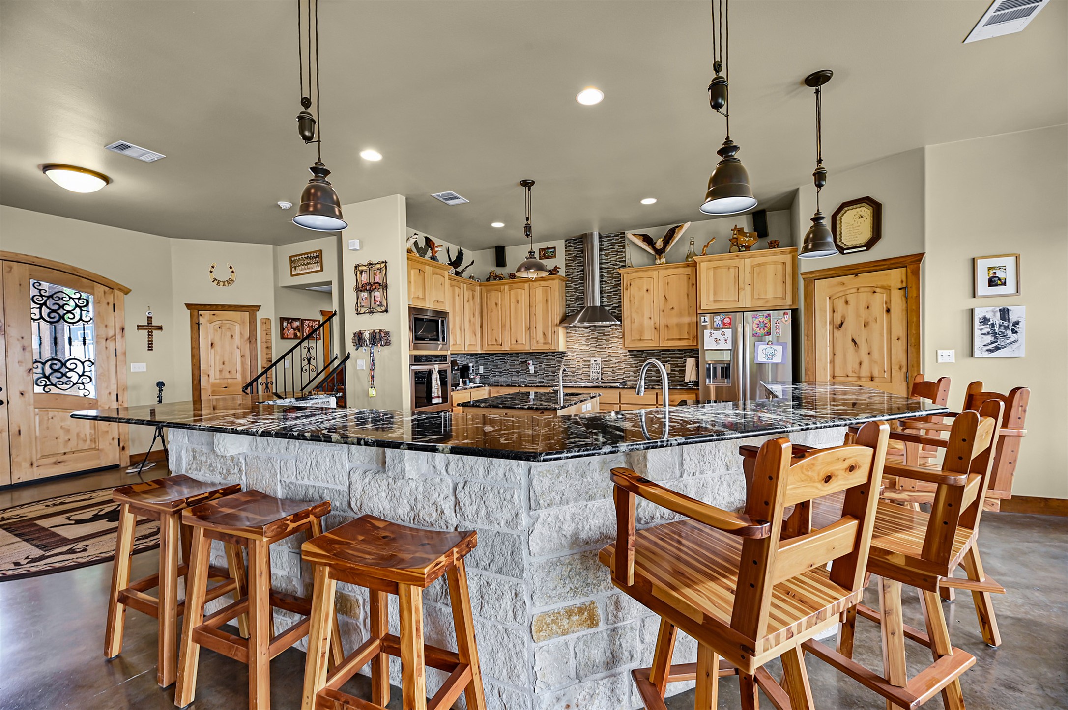 main property photo 13