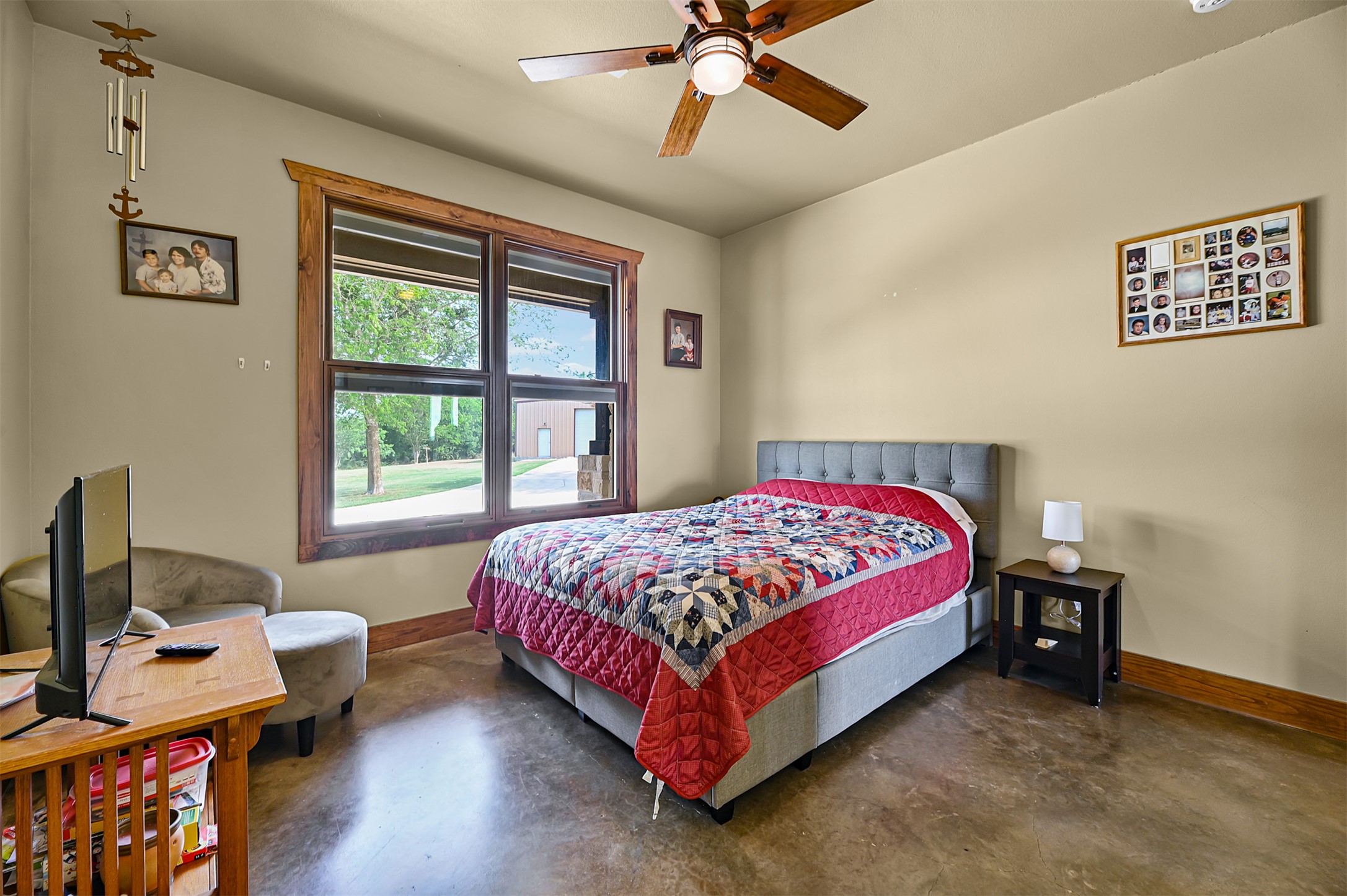 main property photo 20