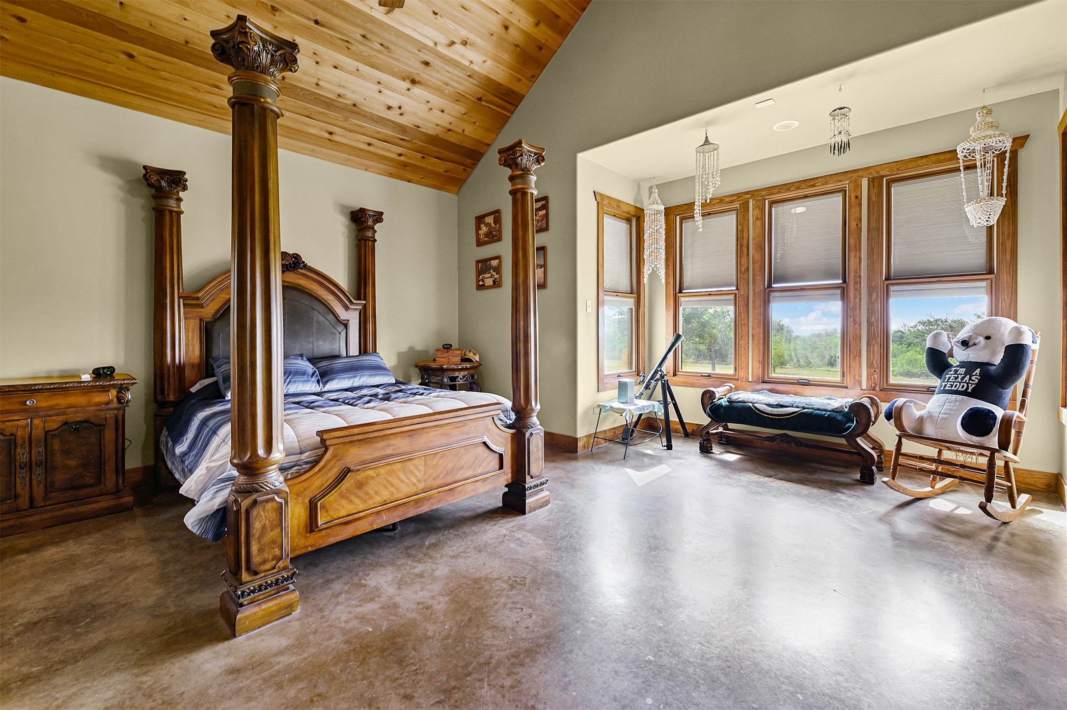 main property photo 22
