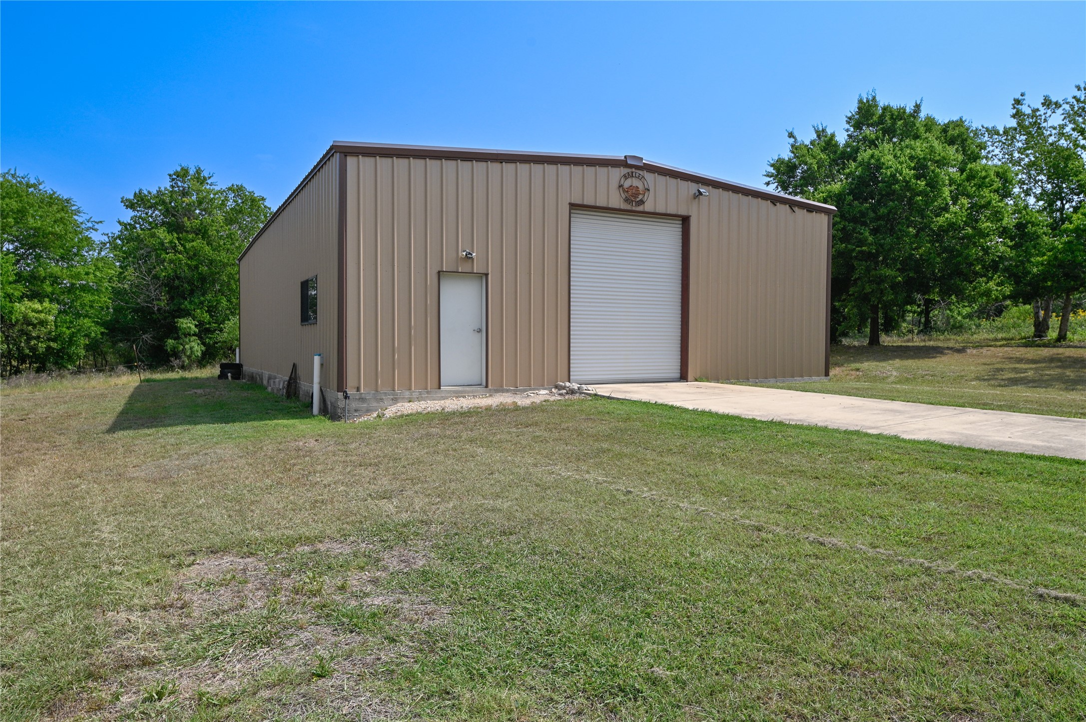 main property photo 34