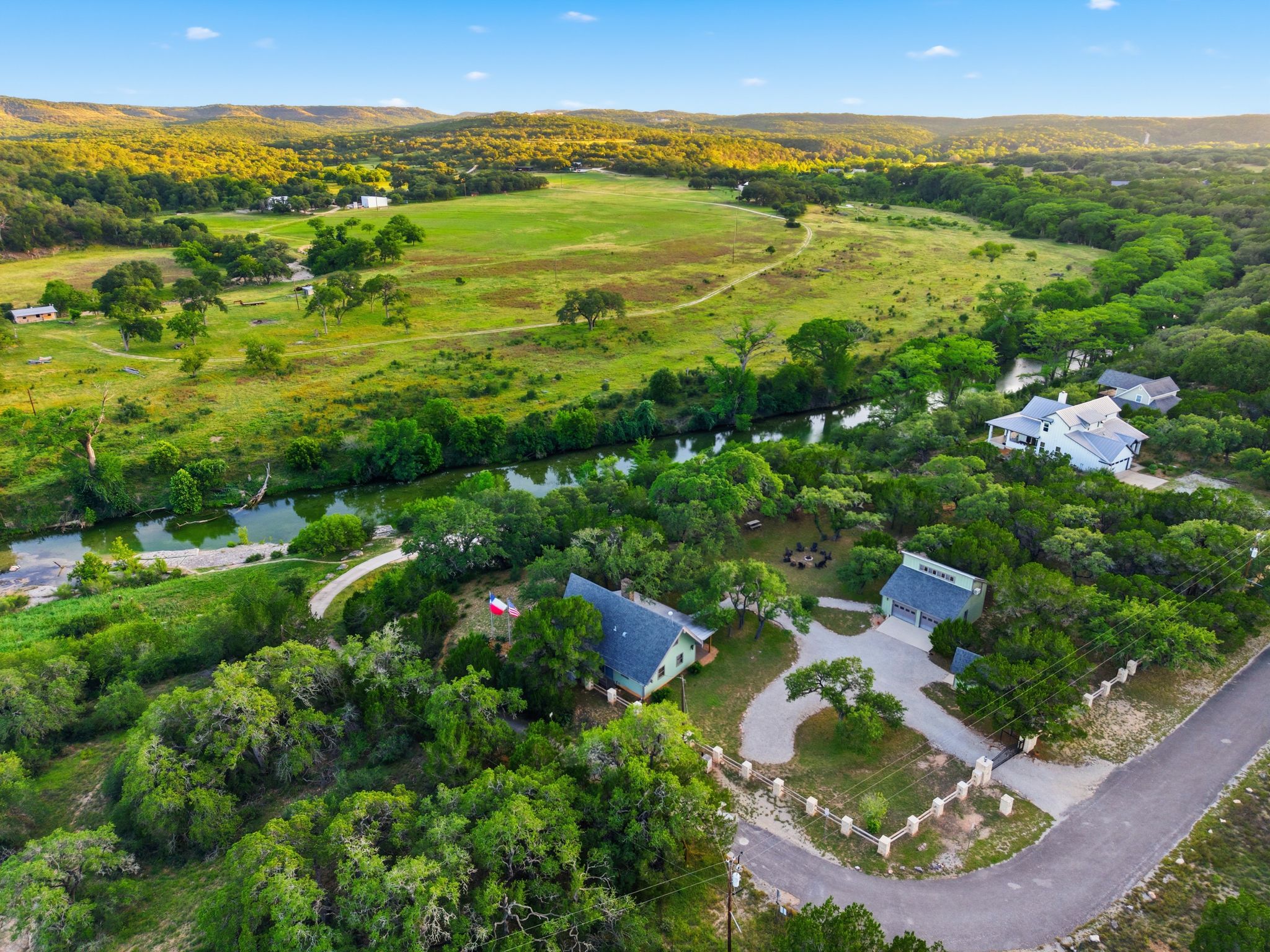 main property photo 31