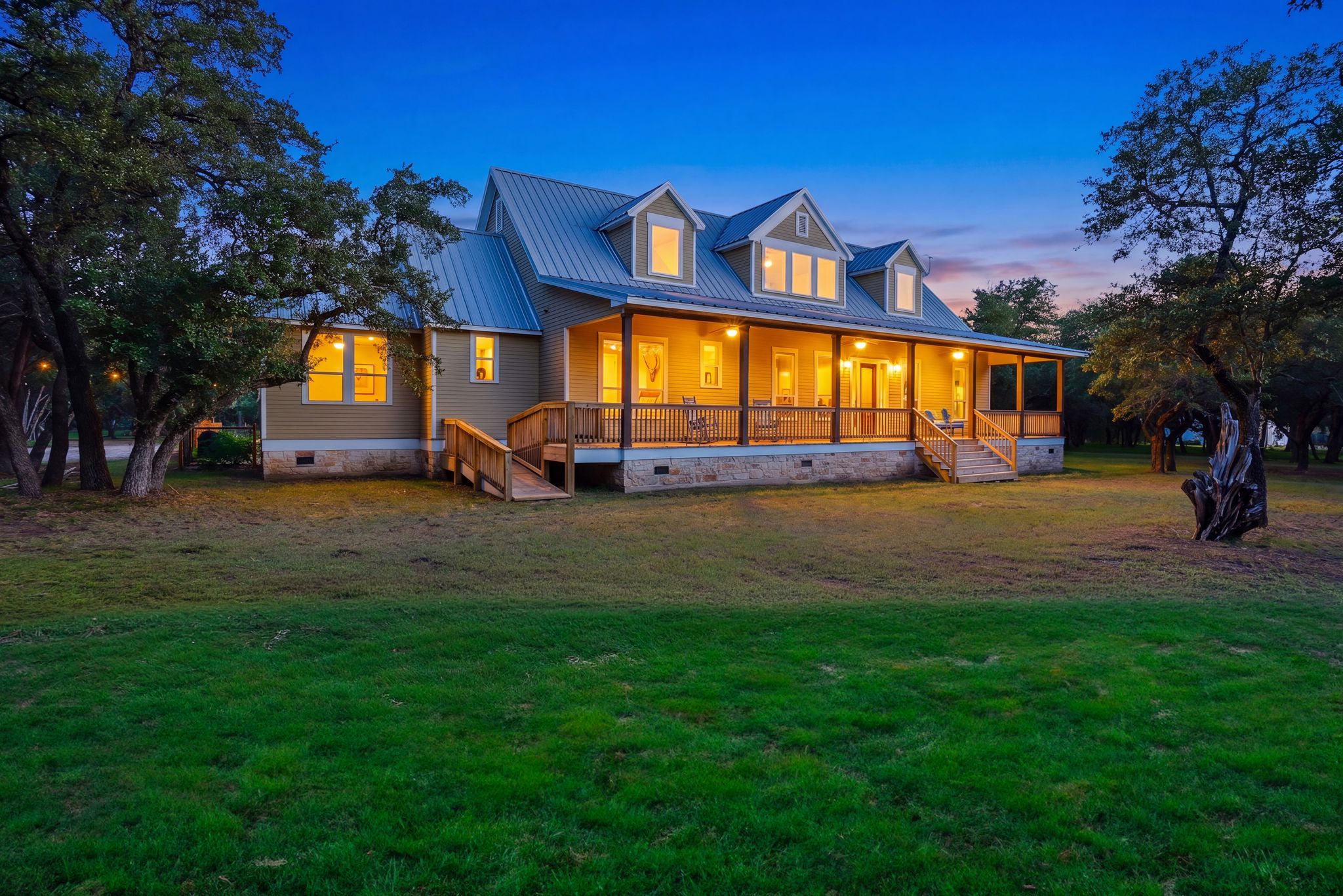 main property photo 6