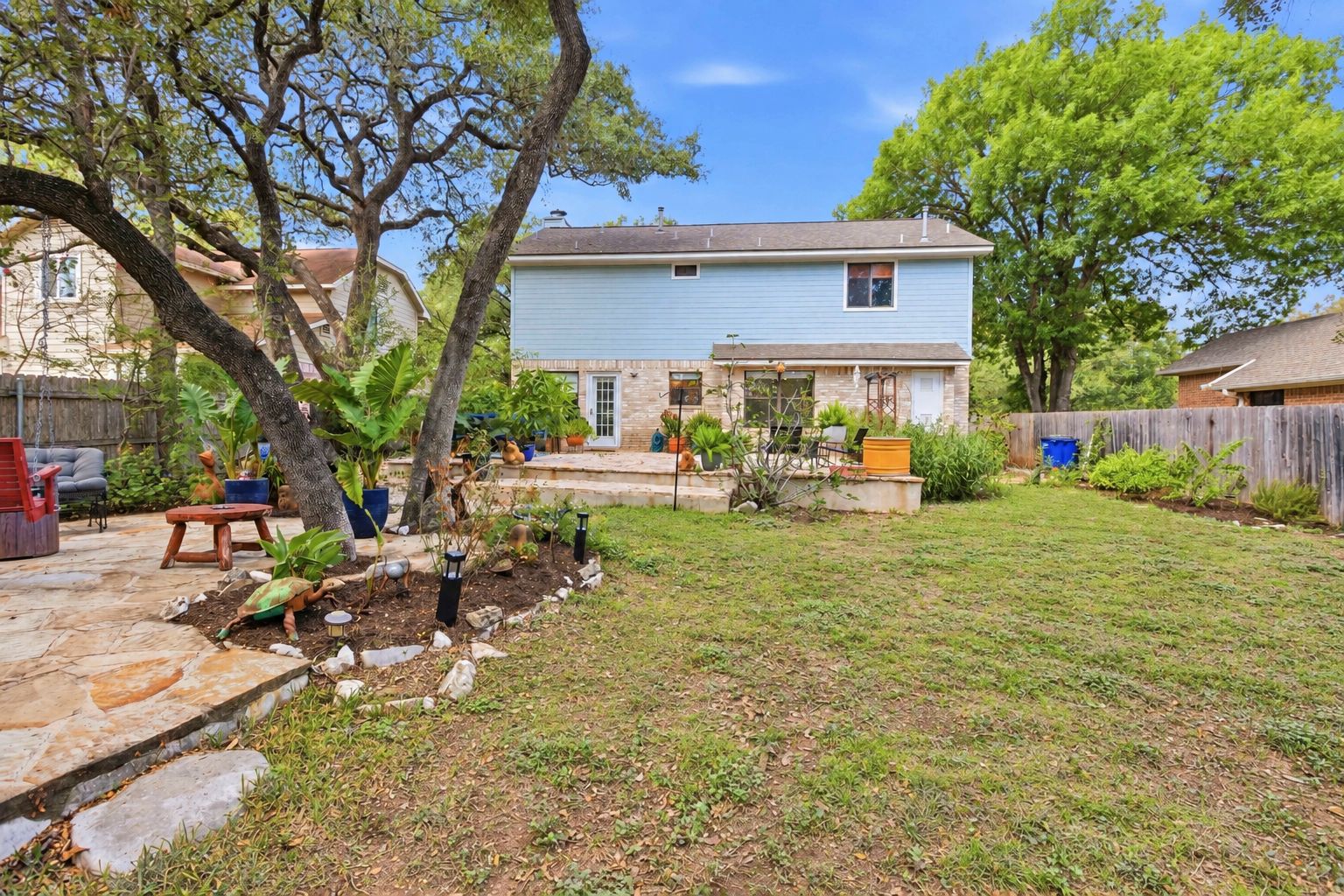 main property photo 31